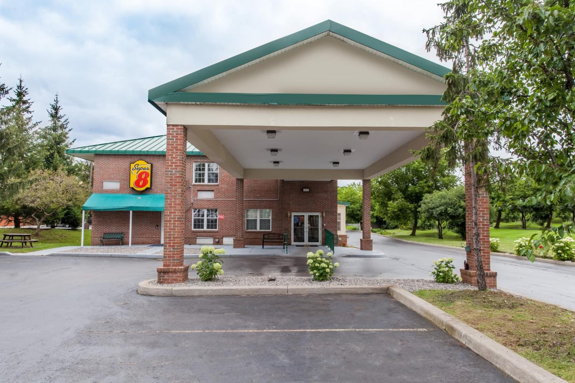 Syracuse Inn — hotel in East Syracuse, New York