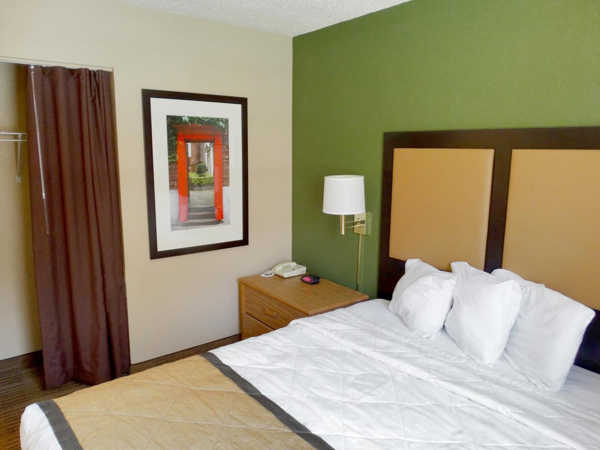 Extended Stay America Select Suites - Denver - Tech Center South - Greenwood Village gallery photo in Centennial, CO — image 17