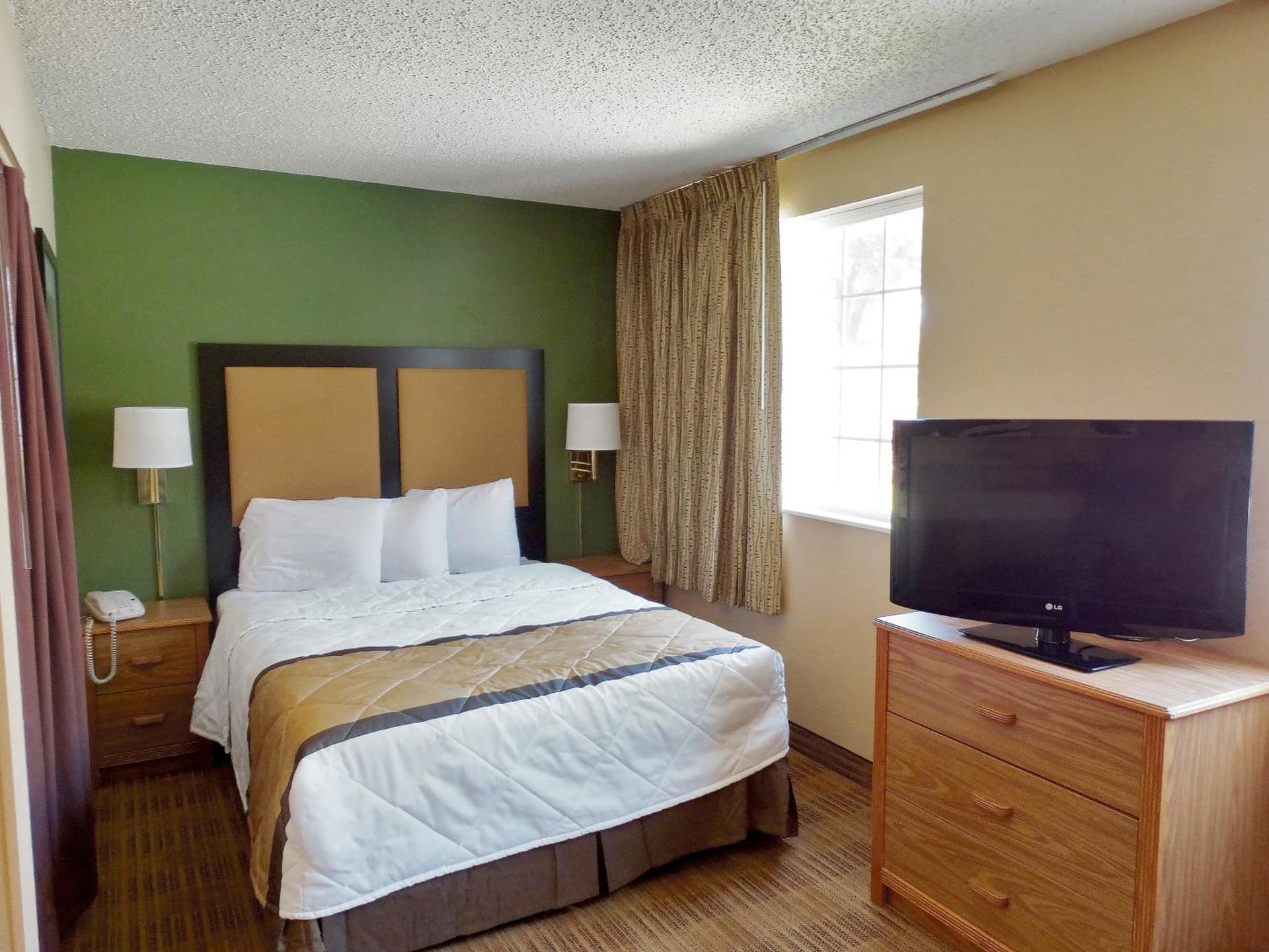 Extended Stay America Select Suites - Denver - Tech Center South - Greenwood Village gallery photo in Centennial, CO — image 8