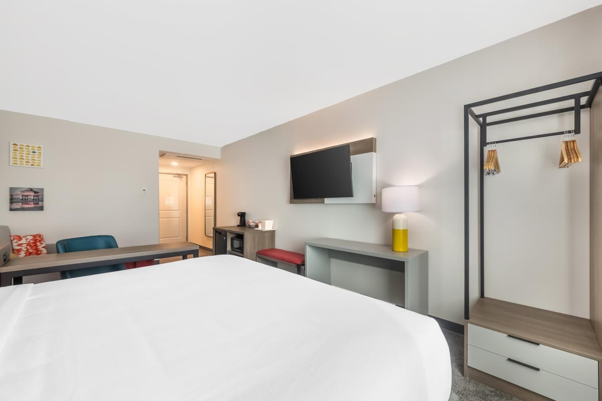 Comfort Suites Fort Myers East I-75 gallery photo in Fort Myers, FL — image 67