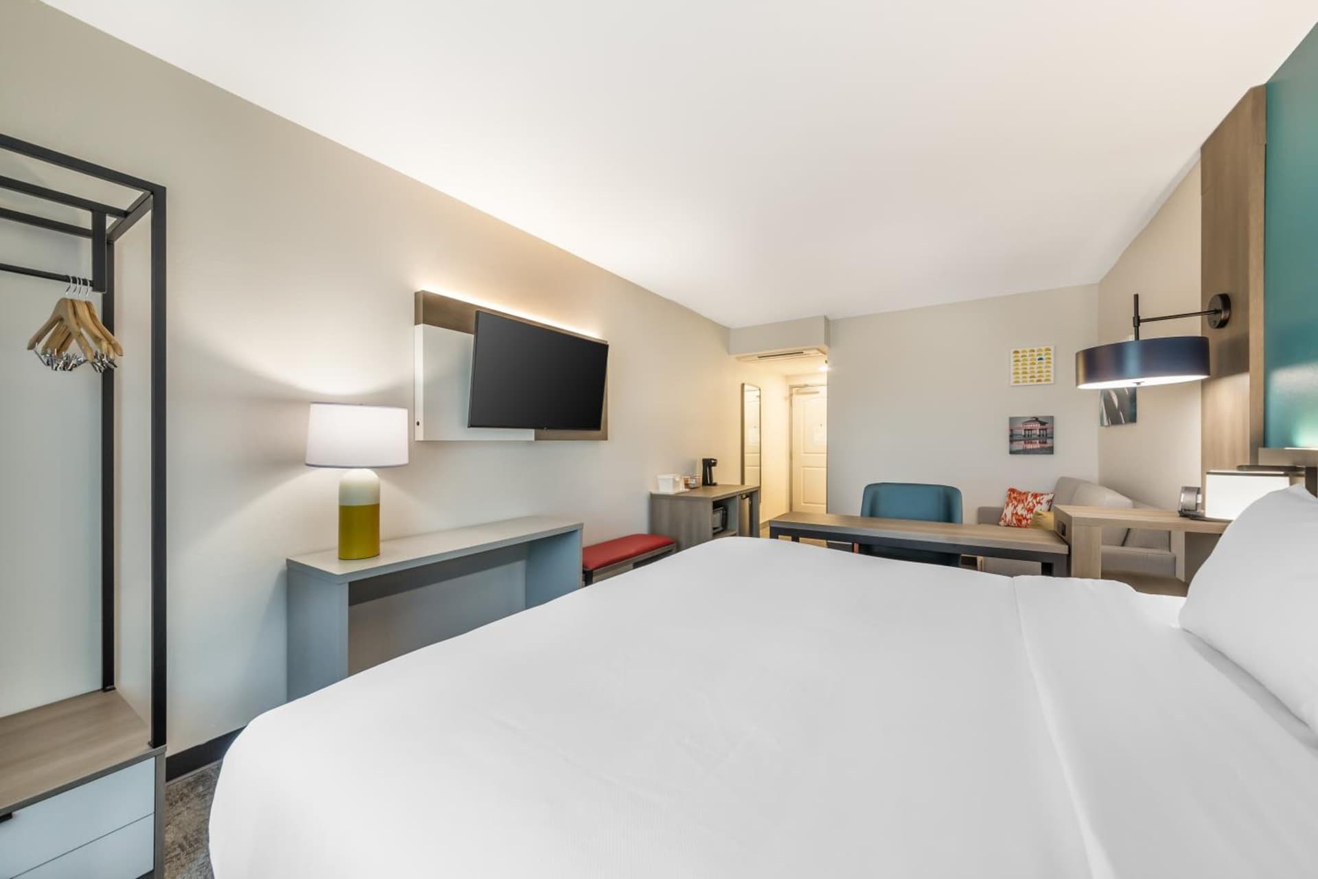 Comfort Suites Fort Myers East I-75 gallery photo in Fort Myers, FL — image 56