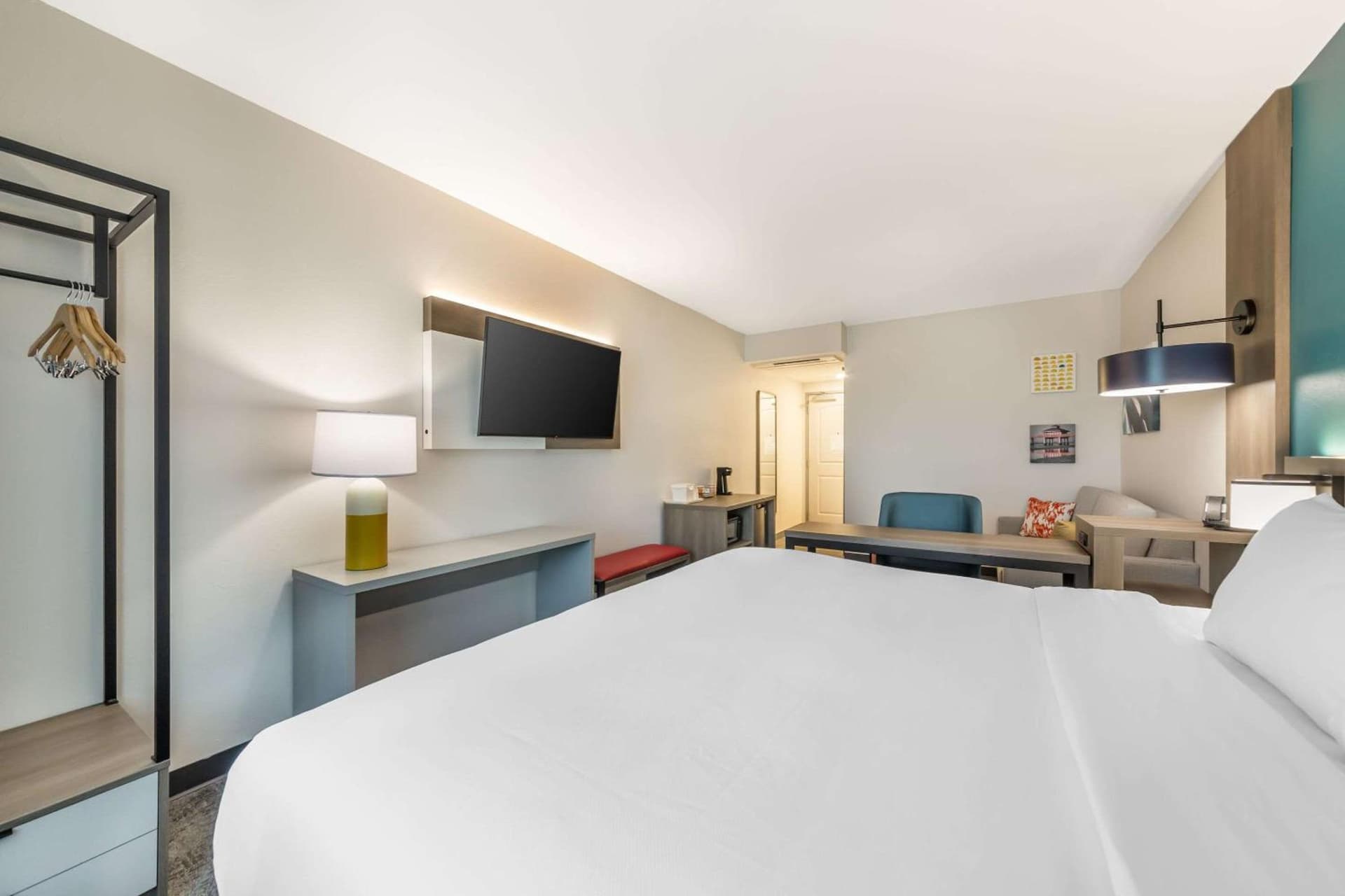 Comfort Suites Fort Myers East I-75 gallery photo in Fort Myers, FL — image 20