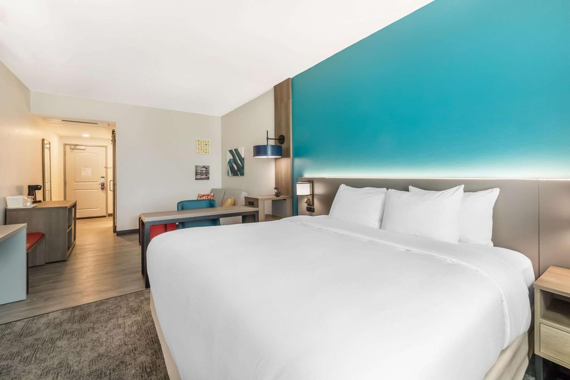 Comfort Suites Fort Myers East I-75 gallery photo in Fort Myers, FL — image 22