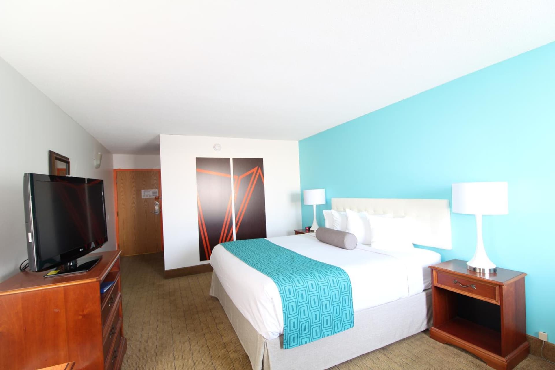 Howard Johnson by Wyndham Evansville East gallery photo in Evansville, IN — image 7