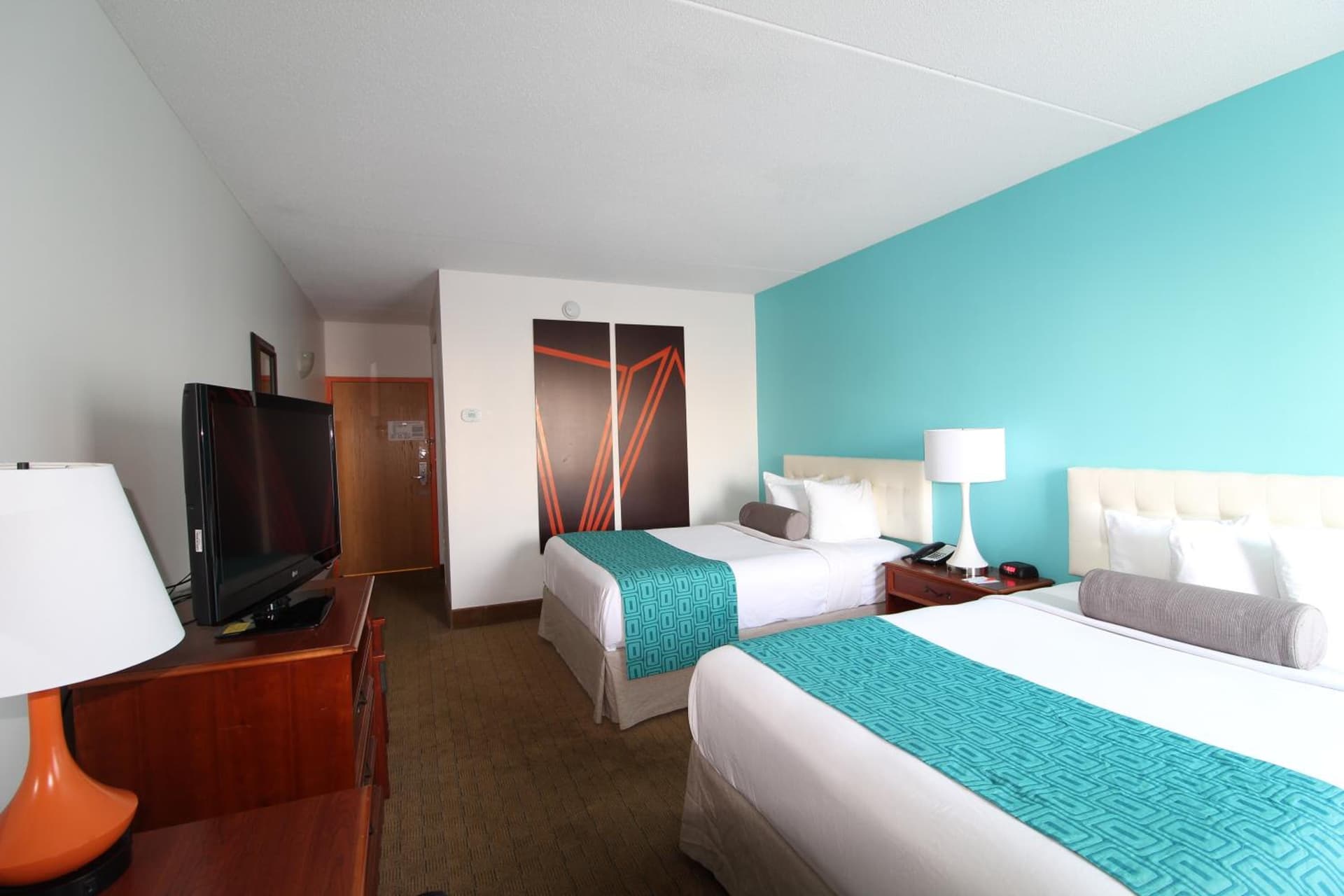 Howard Johnson by Wyndham Evansville East gallery photo in Evansville, IN — image 16