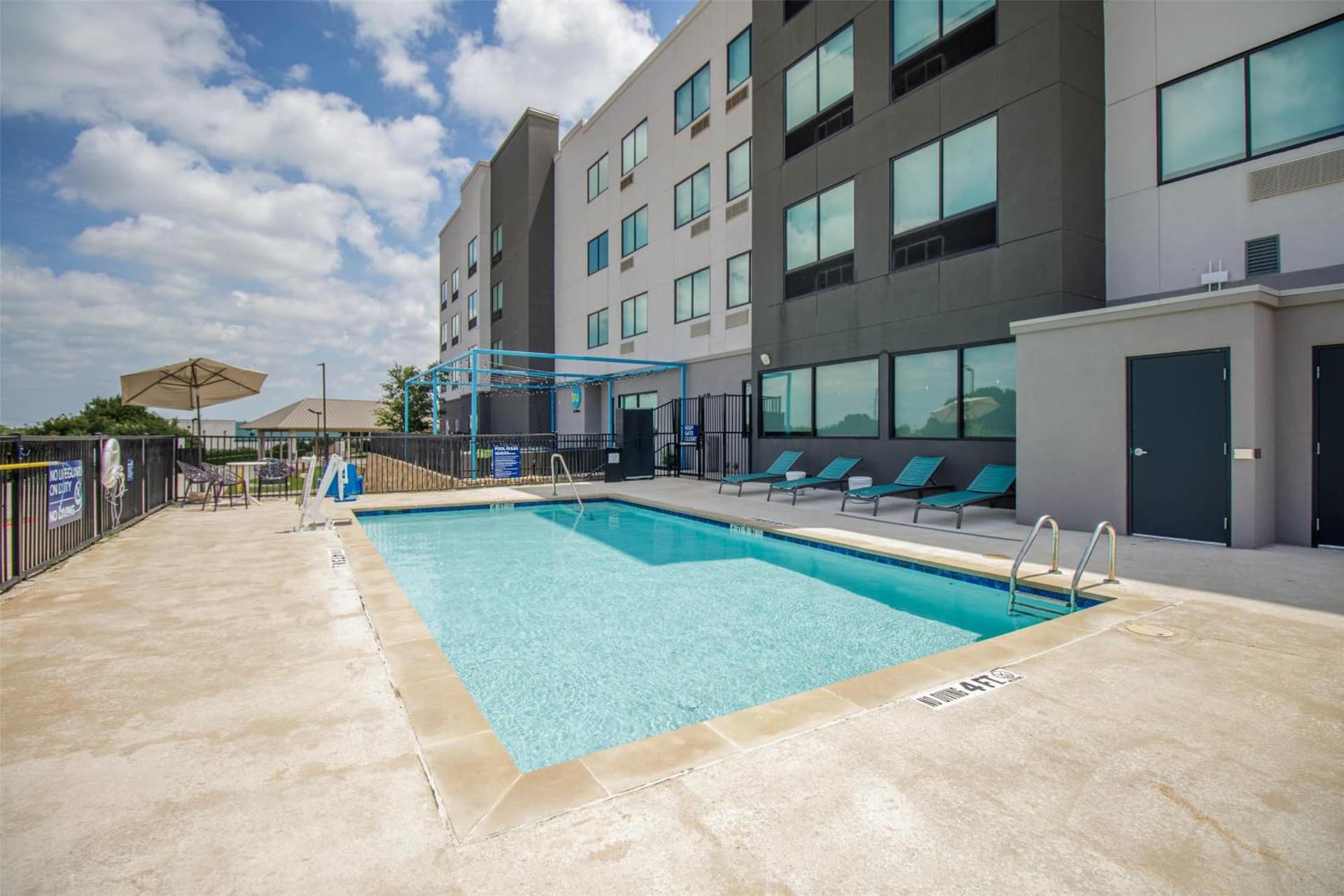 Tru By Hilton Mckinney gallery photo in McKinney, TX — image 12