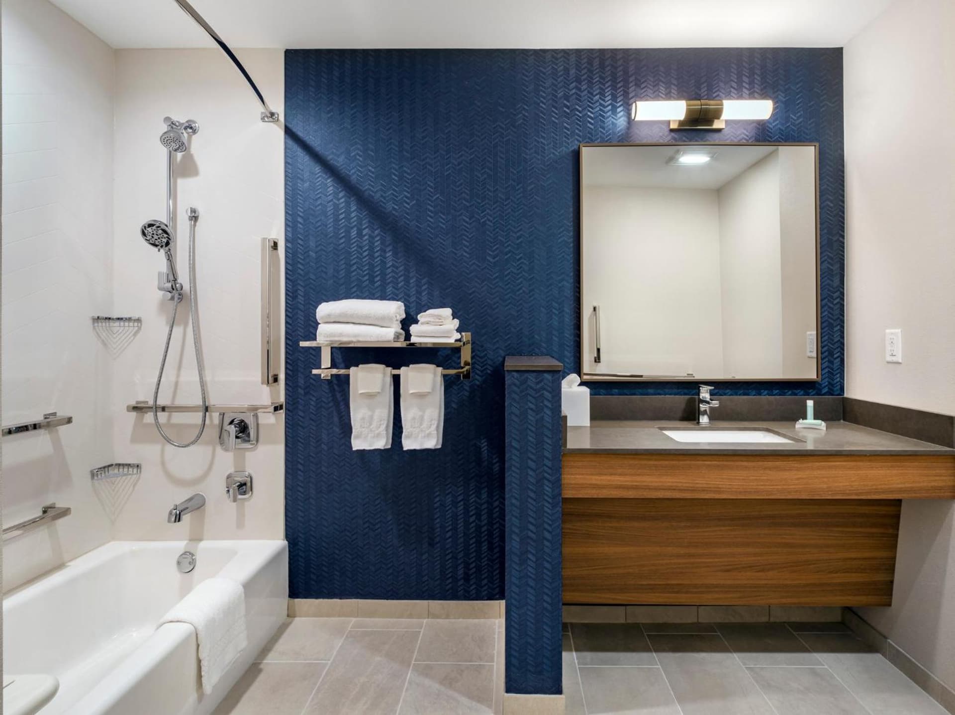 Fairfield Inn & Suites Hanford gallery photo in Hanford, CA — image 11