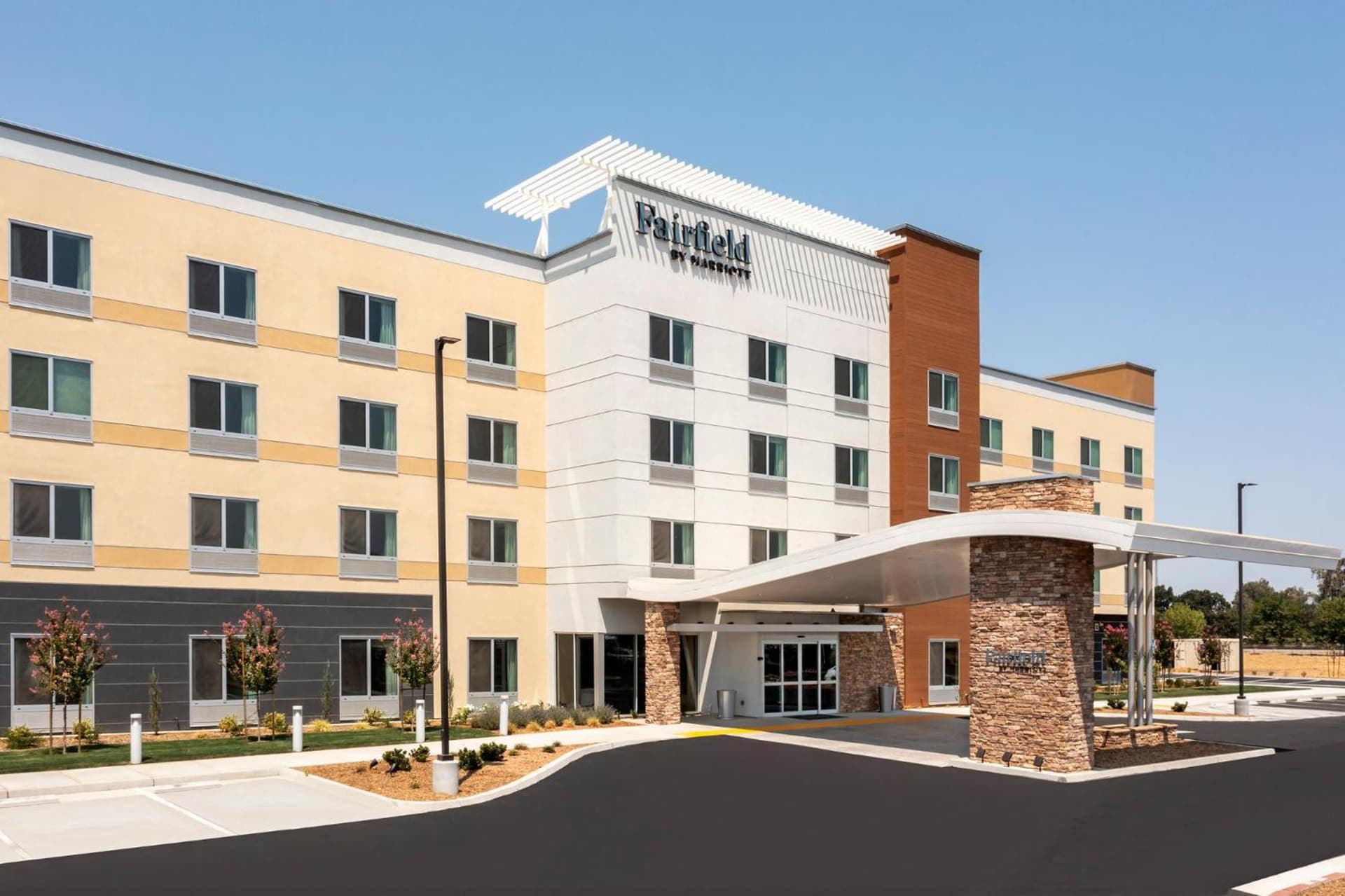 Fairfield Inn & Suites Hanford interior in Hanford, CA — gallery photo 2