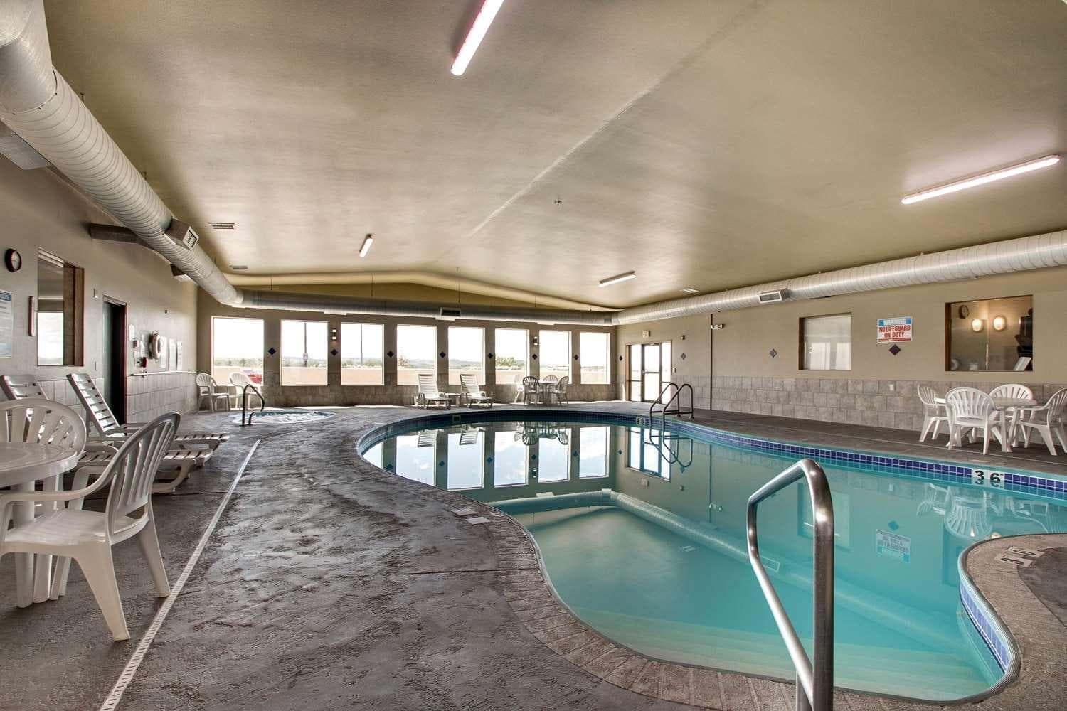 Best Western West Hills Inn interior in Chadron, NE — gallery photo 2