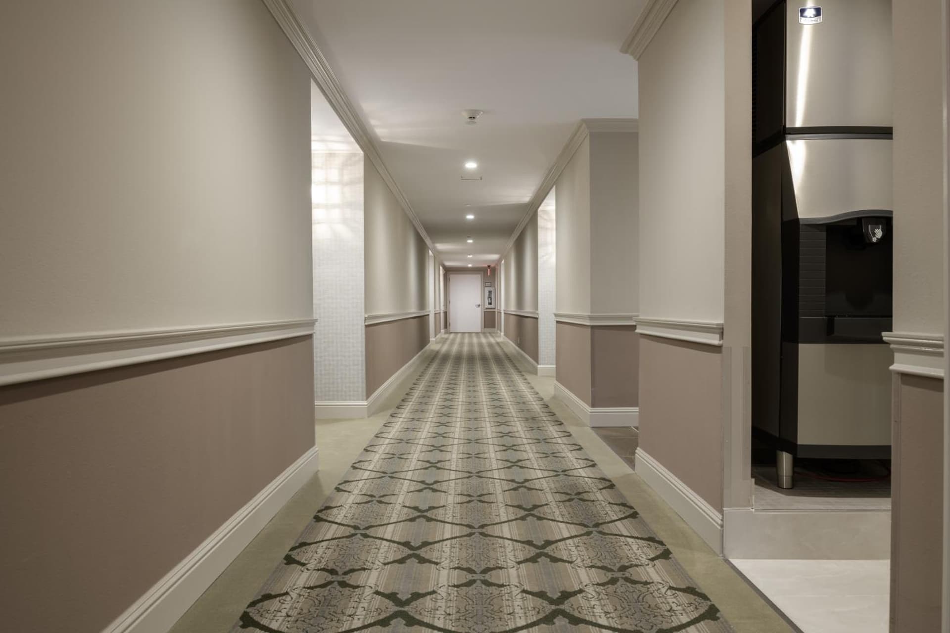Woodcrest Hotel Cupertino gallery photo in Santa Clara, CA — image 24