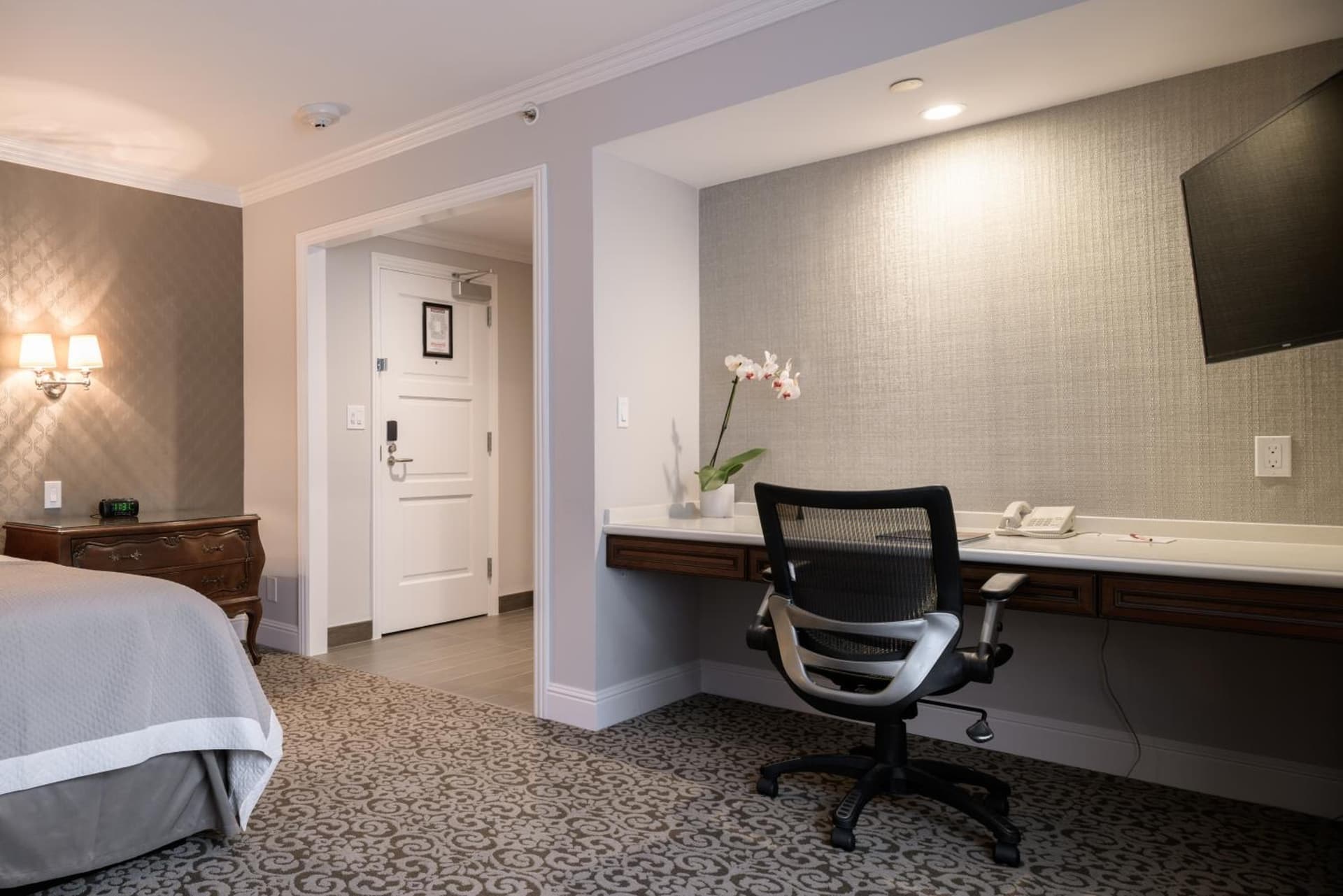 Woodcrest Hotel Cupertino gallery photo in Santa Clara, CA — image 5