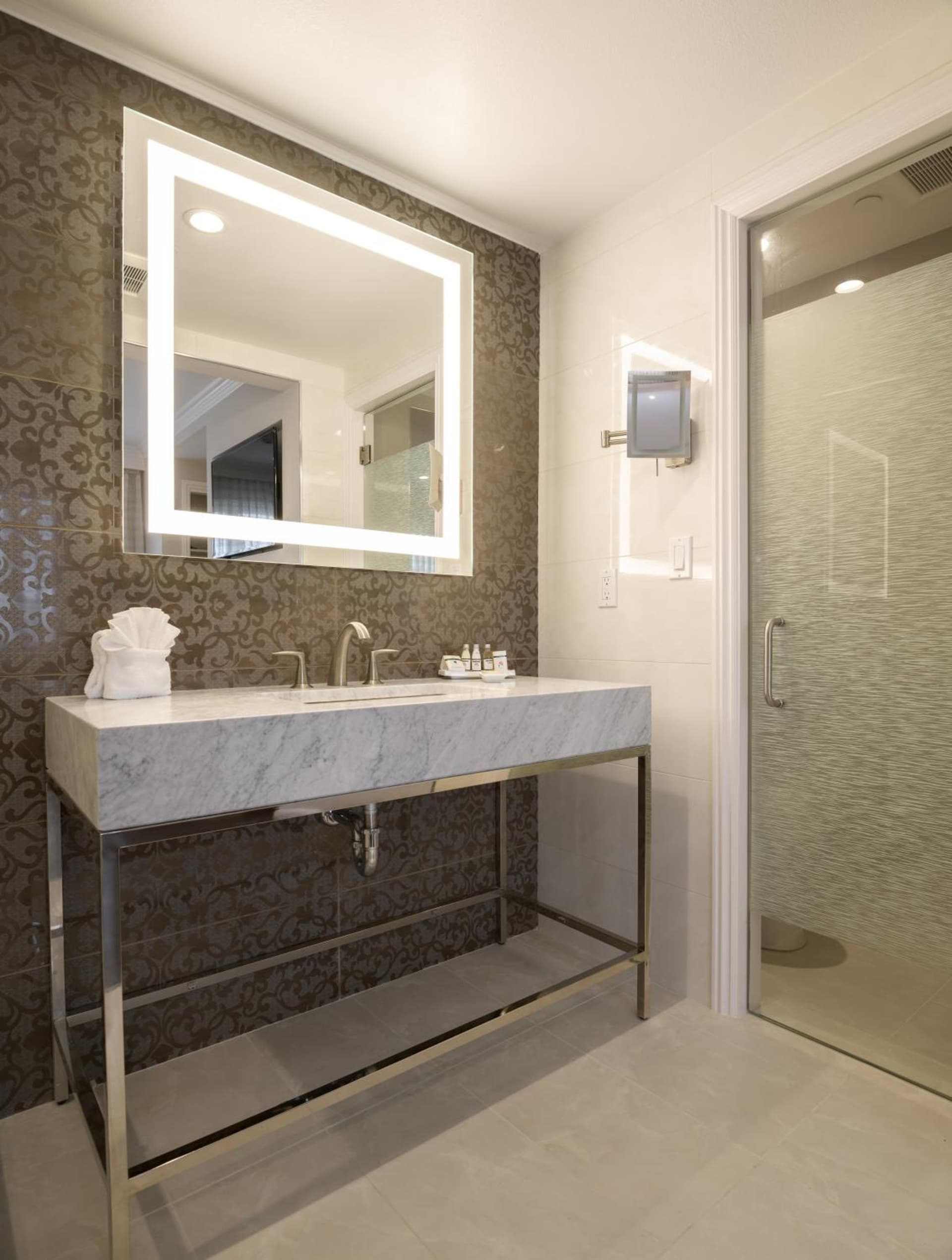 Woodcrest Hotel Cupertino property views in Santa Clara, CA — gallery photo 3