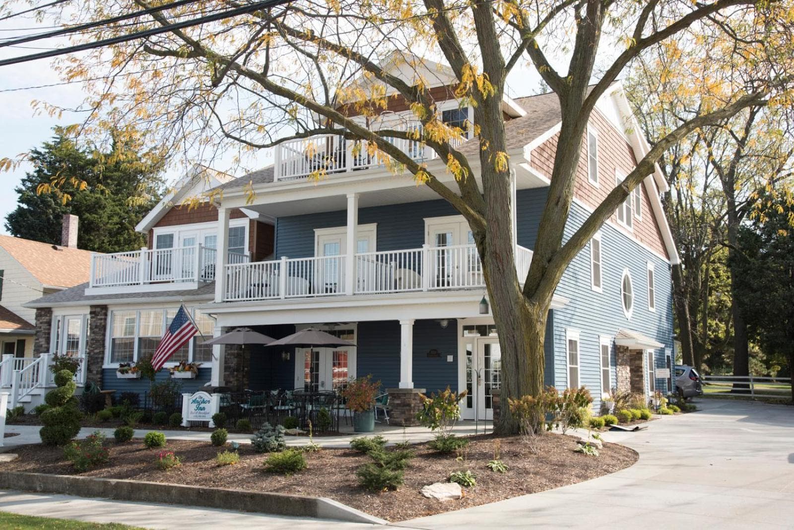 Anchor Inn Boutique Hotel gallery photo in Put-in-Bay, OH — image 32