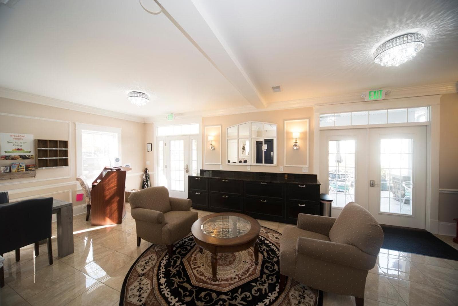 Anchor Inn Boutique Hotel gallery photo in Put-in-Bay, OH — image 34