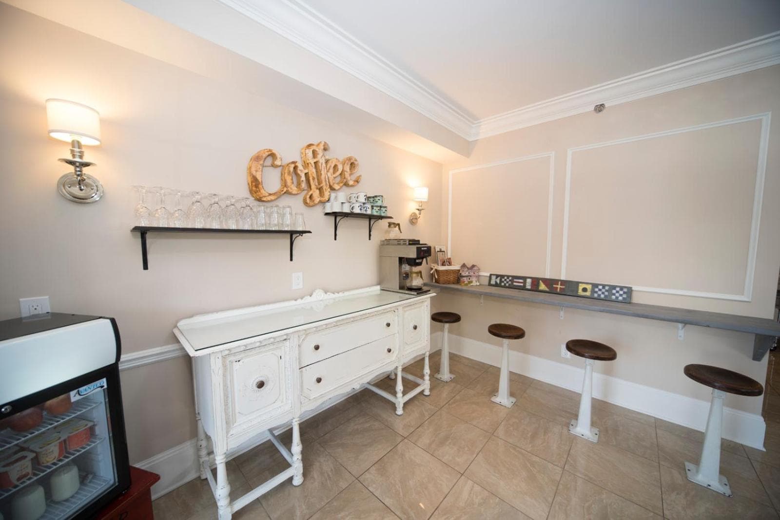 Anchor Inn Boutique Hotel gallery photo in Put-in-Bay, OH — image 29