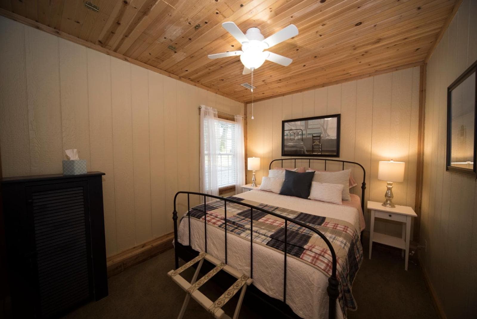 Anchor Inn Boutique Hotel gallery photo in Put-in-Bay, OH — image 24