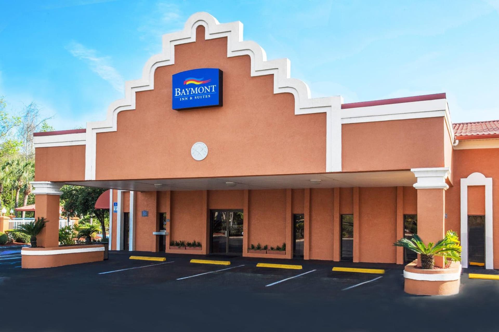 Baymont by Wyndham Lake City I-75 featured exterior or lobby in Lake City, FL — similar hotel