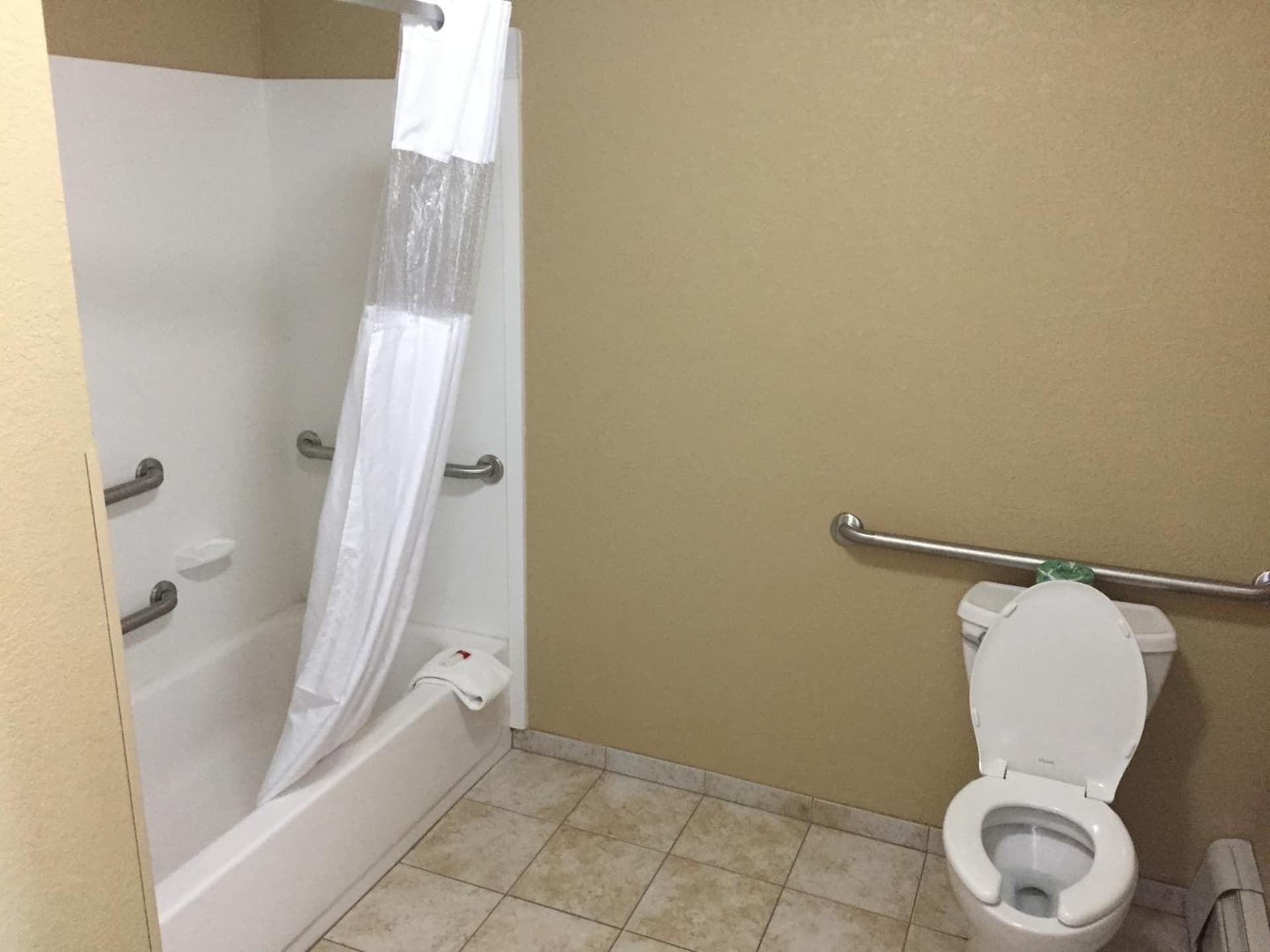 Days Inn by Wyndham Bismarck gallery photo in Bismarck, ND — image 18