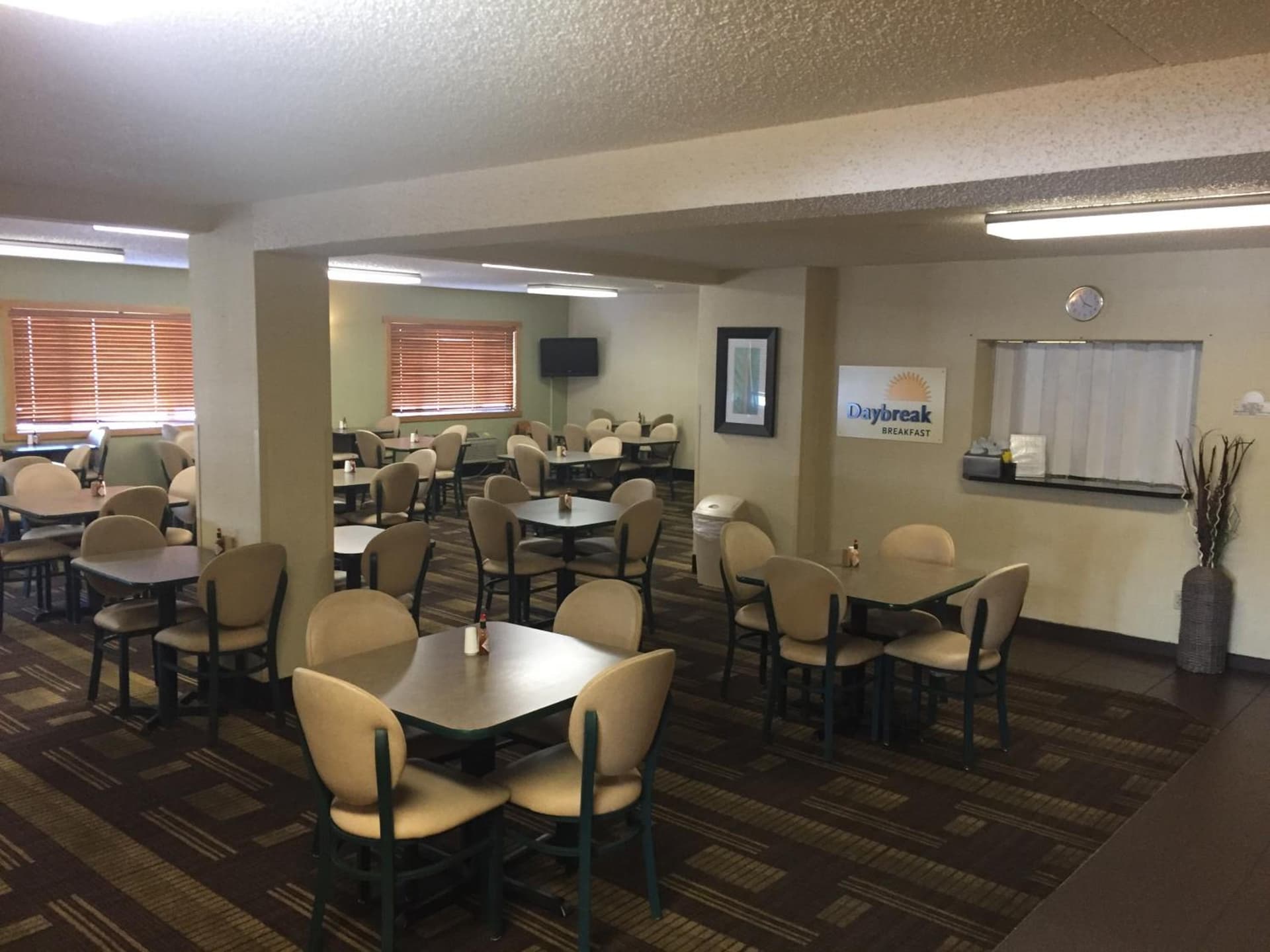 Days Inn by Wyndham Bismarck gallery photo in Bismarck, ND — image 5