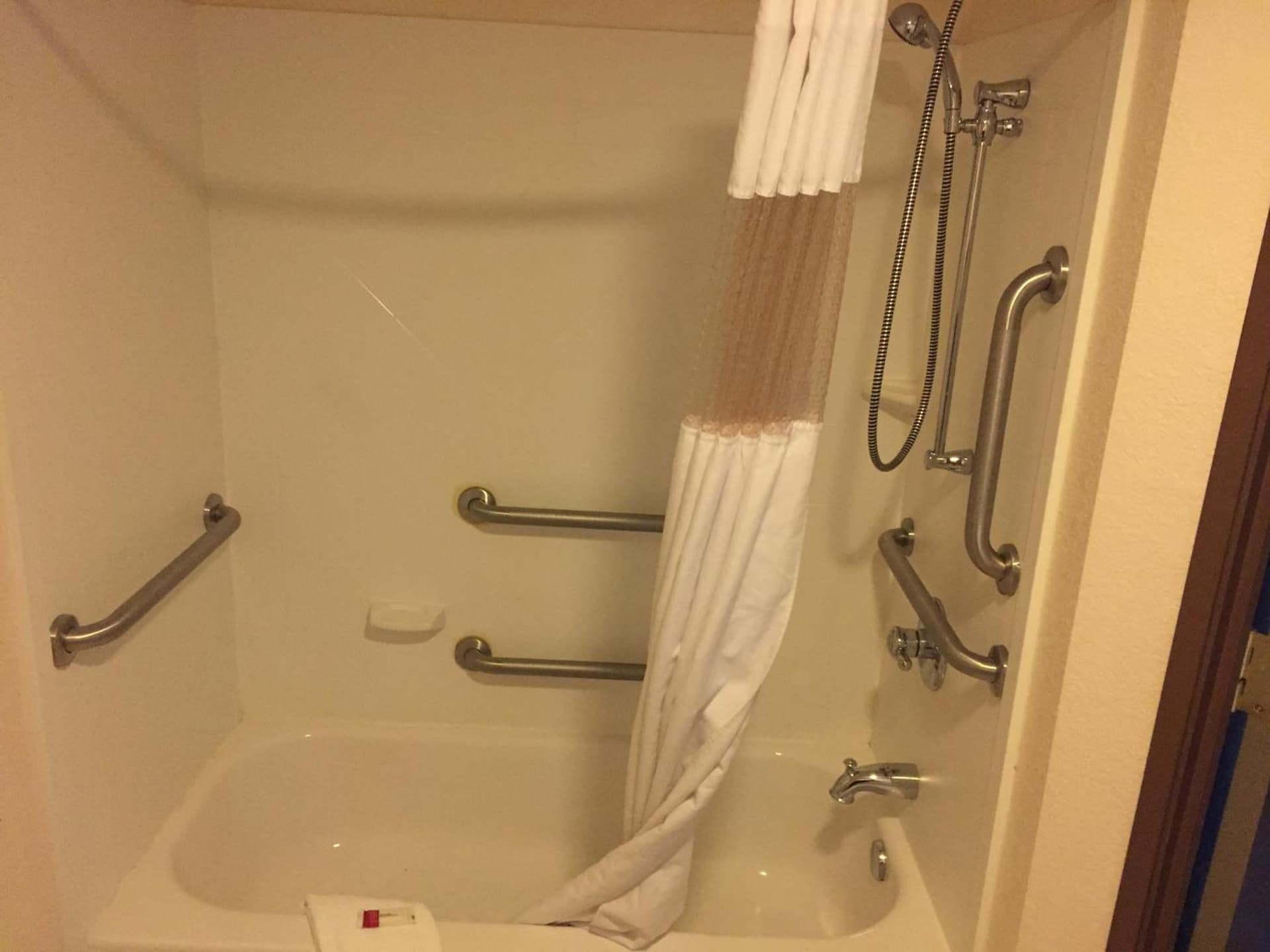 Days Inn by Wyndham Bismarck gallery photo in Bismarck, ND — image 21