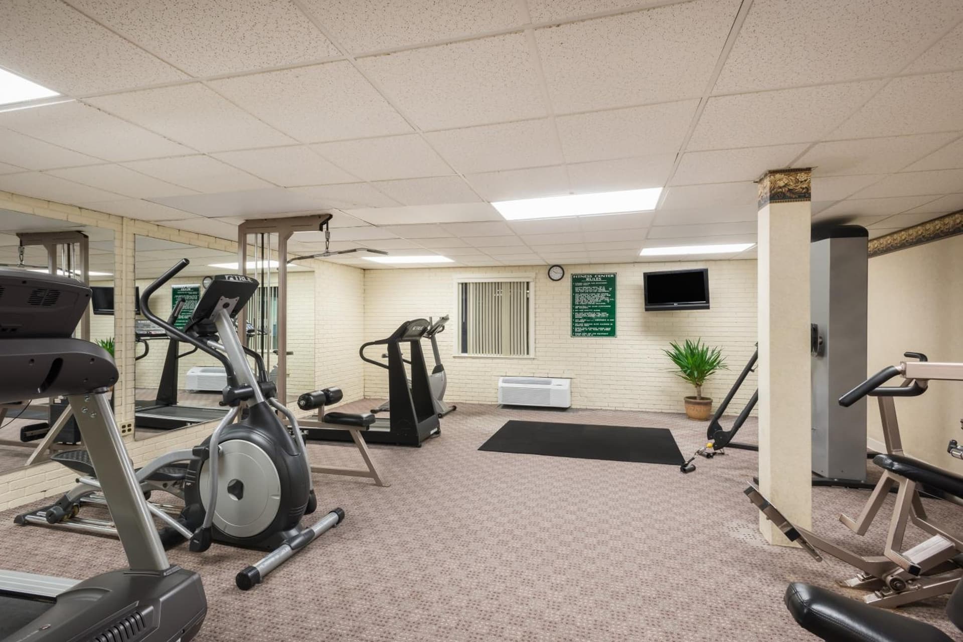 Ramada Plaza by Wyndham Portland gallery photo in Portland, ME — image 6