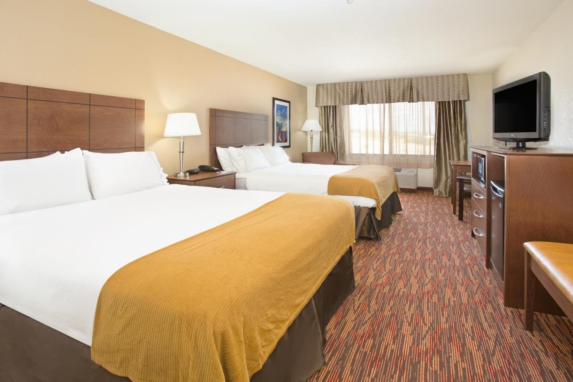 Holiday Inn Express & Suites Truth or Consequences by IHG - Newly Renovated interior in Truth or Consequences, NM — gallery photo 2