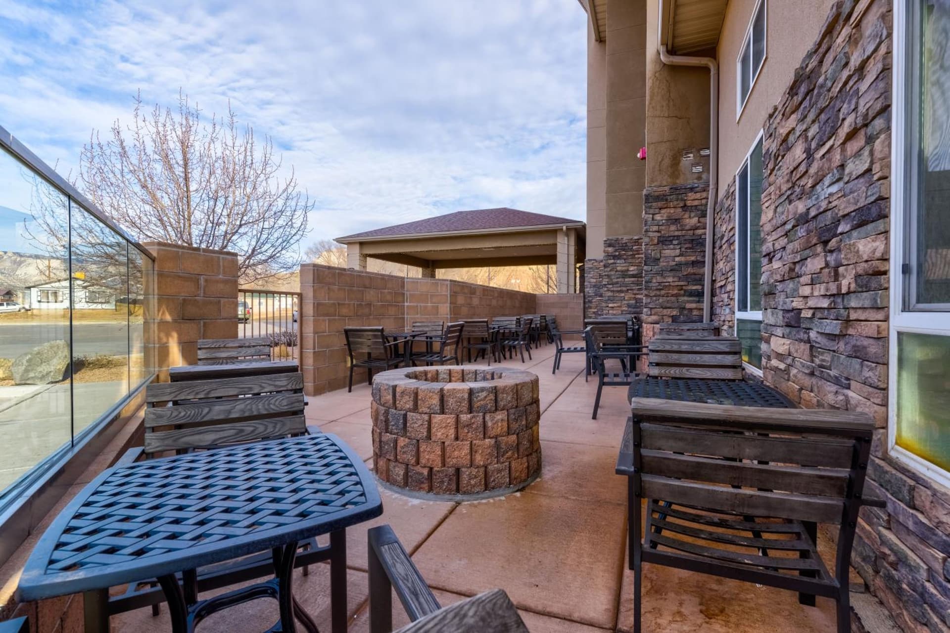 Grand Vista Hotel Parachute interior in Parachute, CO — gallery photo 2
