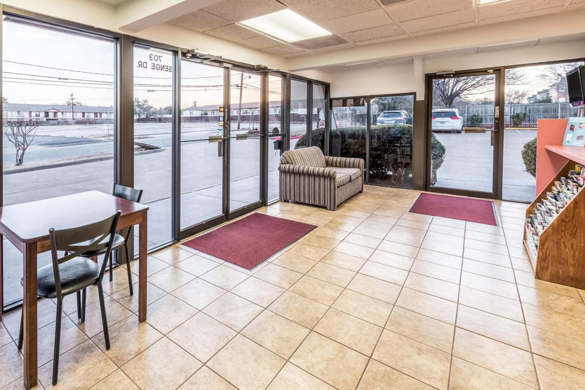 Motel 6-Arlington, TX - UTA gallery photo in Arlington, TX — image 17