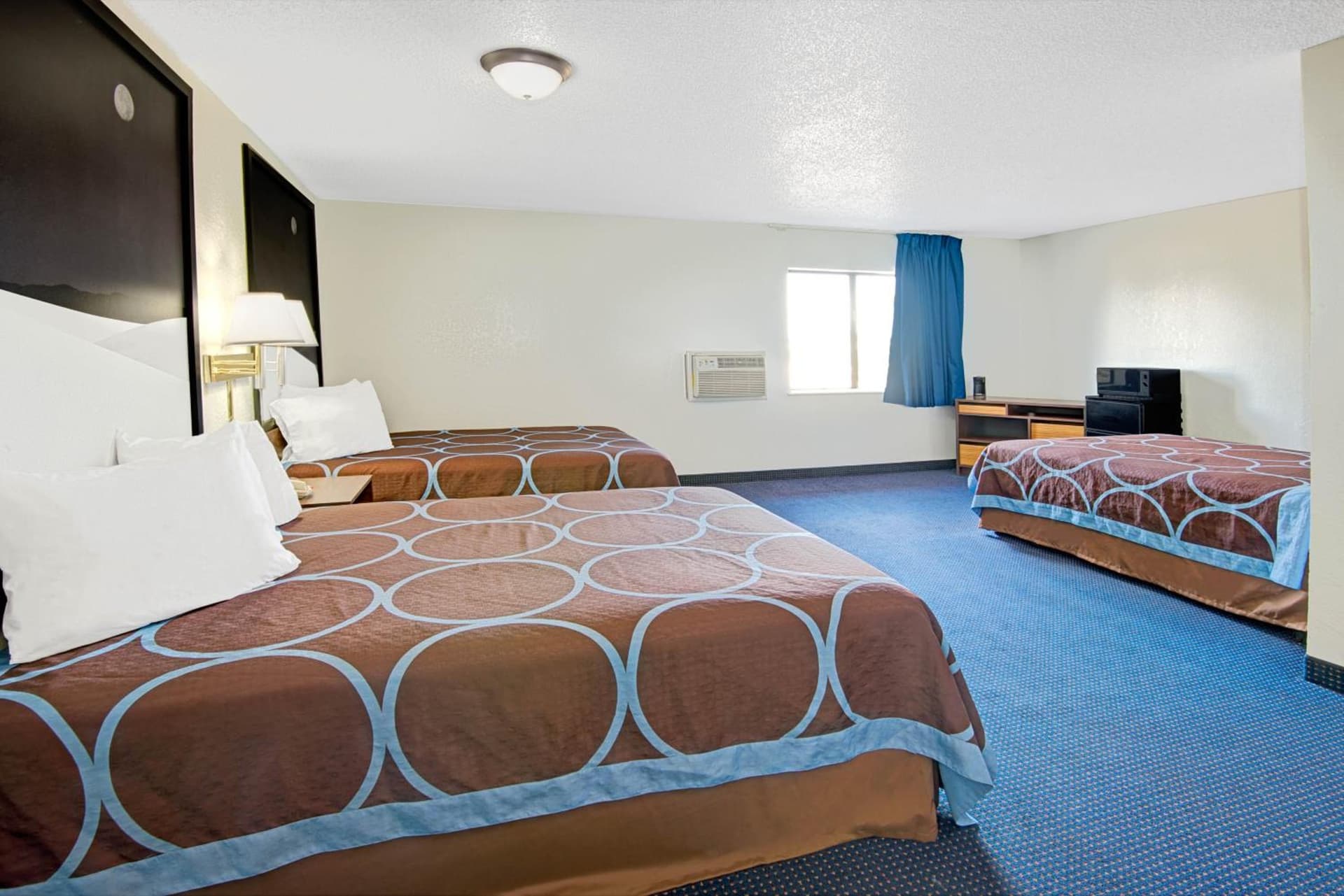 Super 8 by Wyndham Las Cruces University Area gallery photo in Las Cruces, NM — image 12