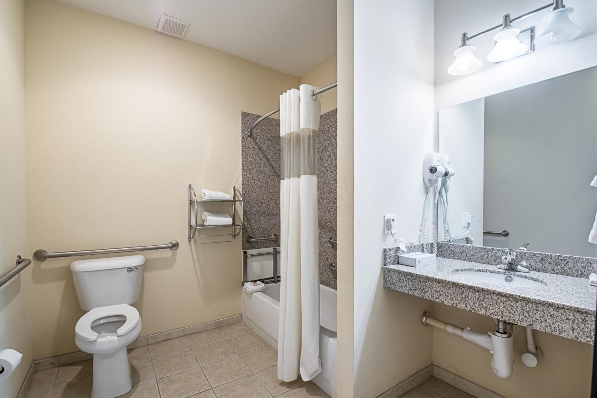 Days Inn by Wyndham Copperas Cove gallery photo in Copperas Cove, TX — image 10