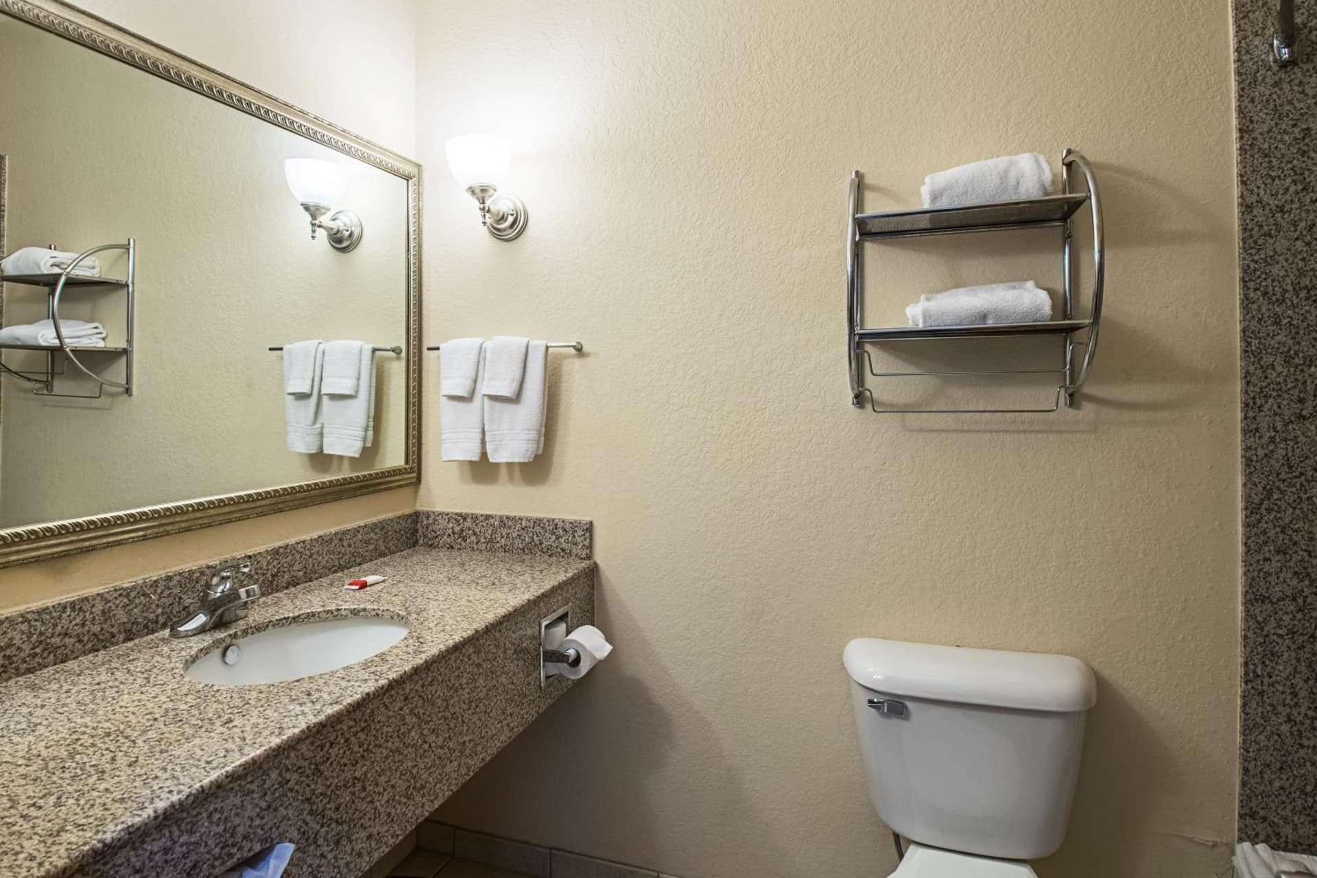 Days Inn by Wyndham Copperas Cove gallery photo in Copperas Cove, TX — image 11