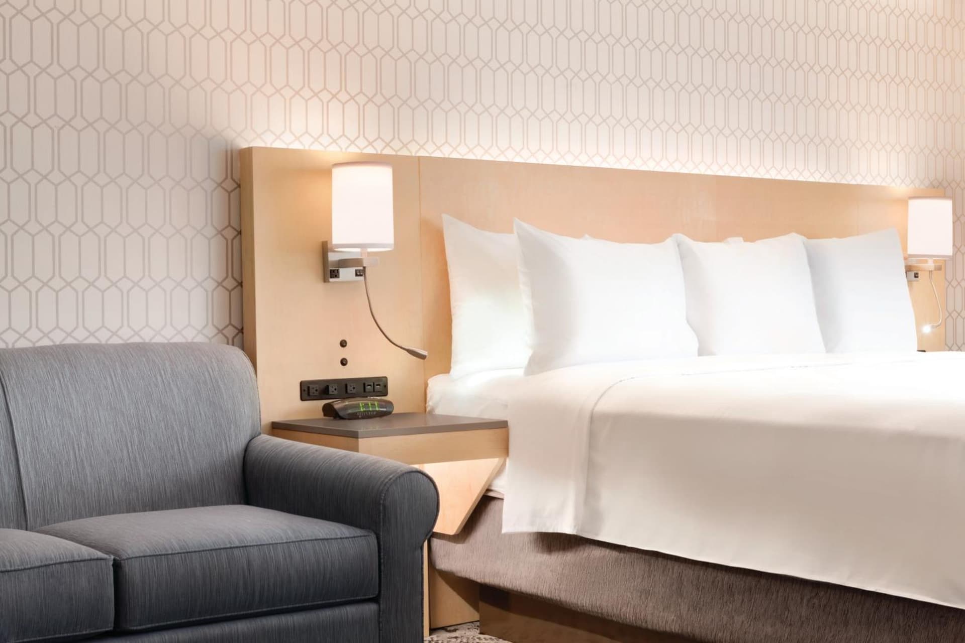 Radisson Hotel Charlotte Airport gallery photo in Charlotte, NC — image 30