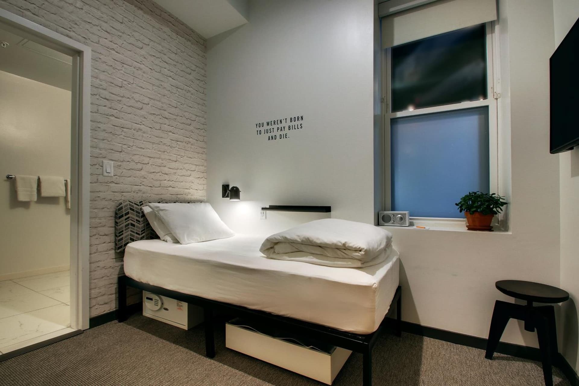 Hotel Hive gallery photo in Washington, DC — image 36