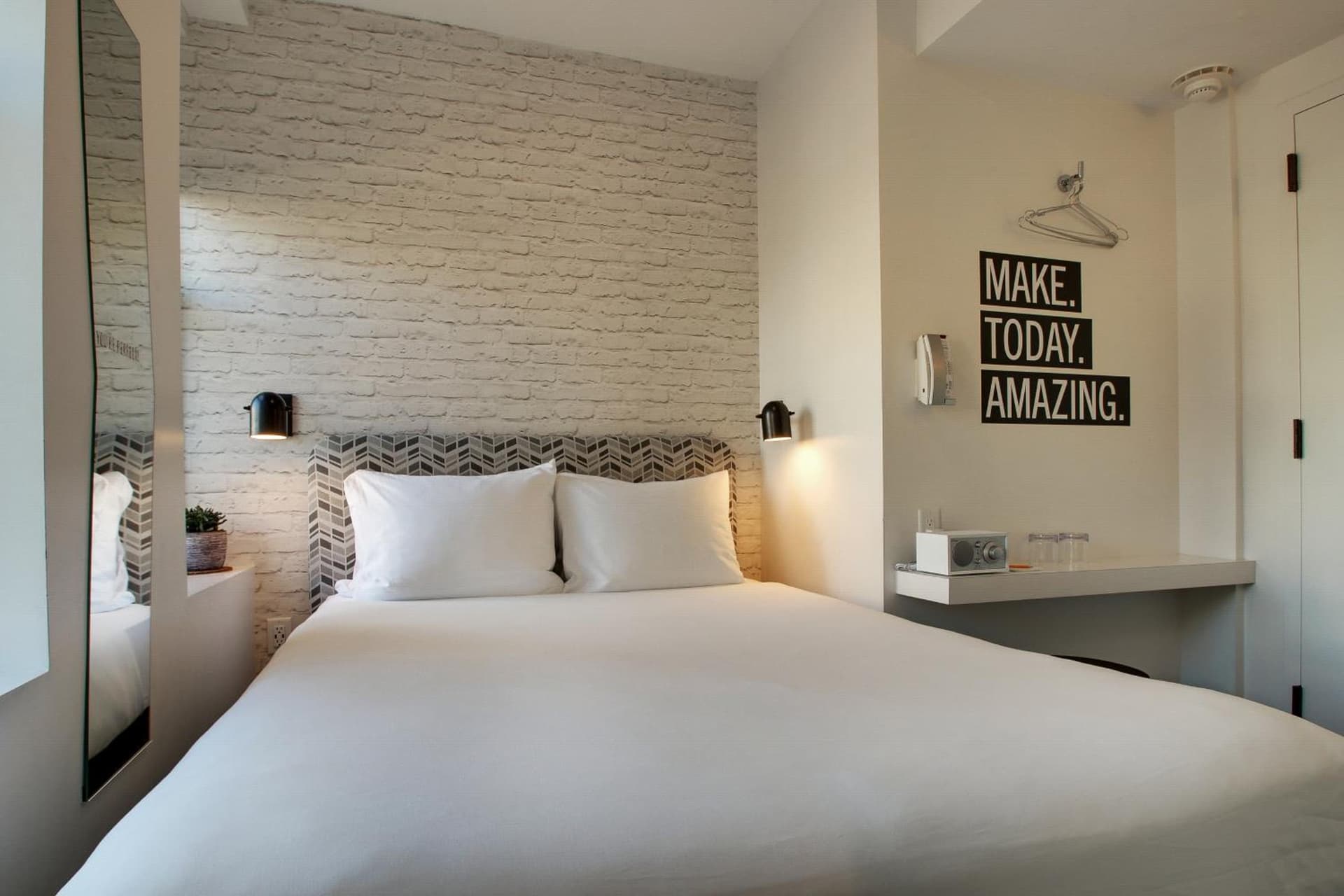 Hotel Hive gallery photo in Washington, DC — image 8
