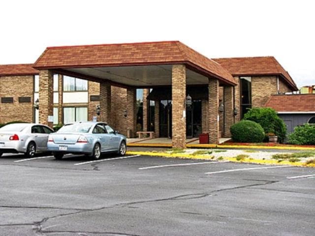 Travelodge by Wyndham Vernon CT property views in Vernon, CT — gallery photo 3