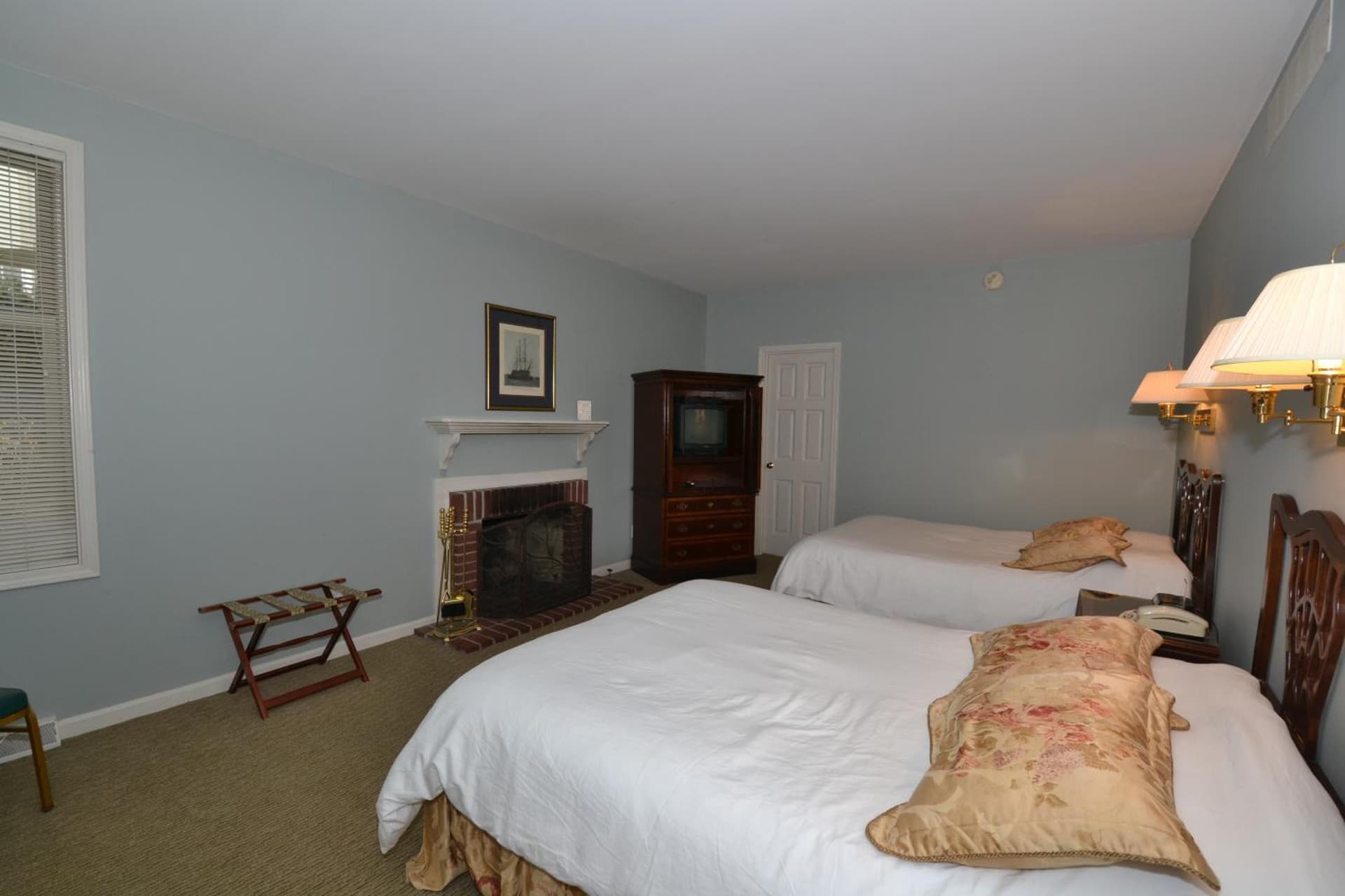 Century Suites Hotel gallery photo in Bloomington, IN — image 35