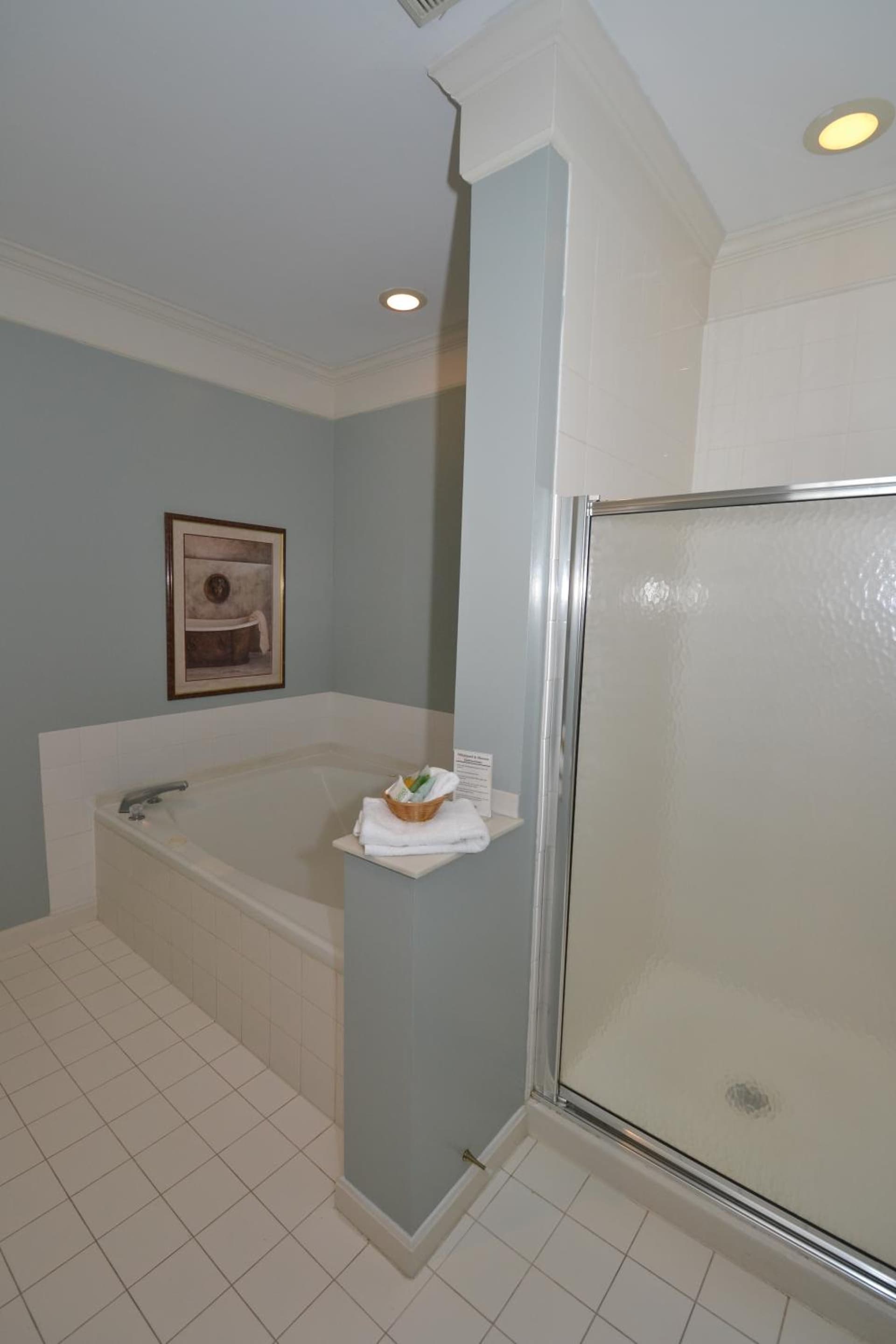 Century Suites Hotel gallery photo in Bloomington, IN — image 6