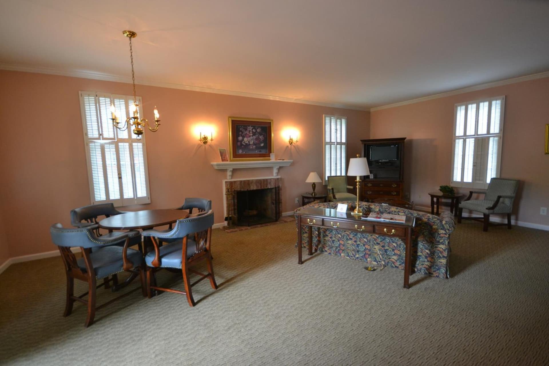 Century Suites Hotel gallery photo in Bloomington, IN — image 78