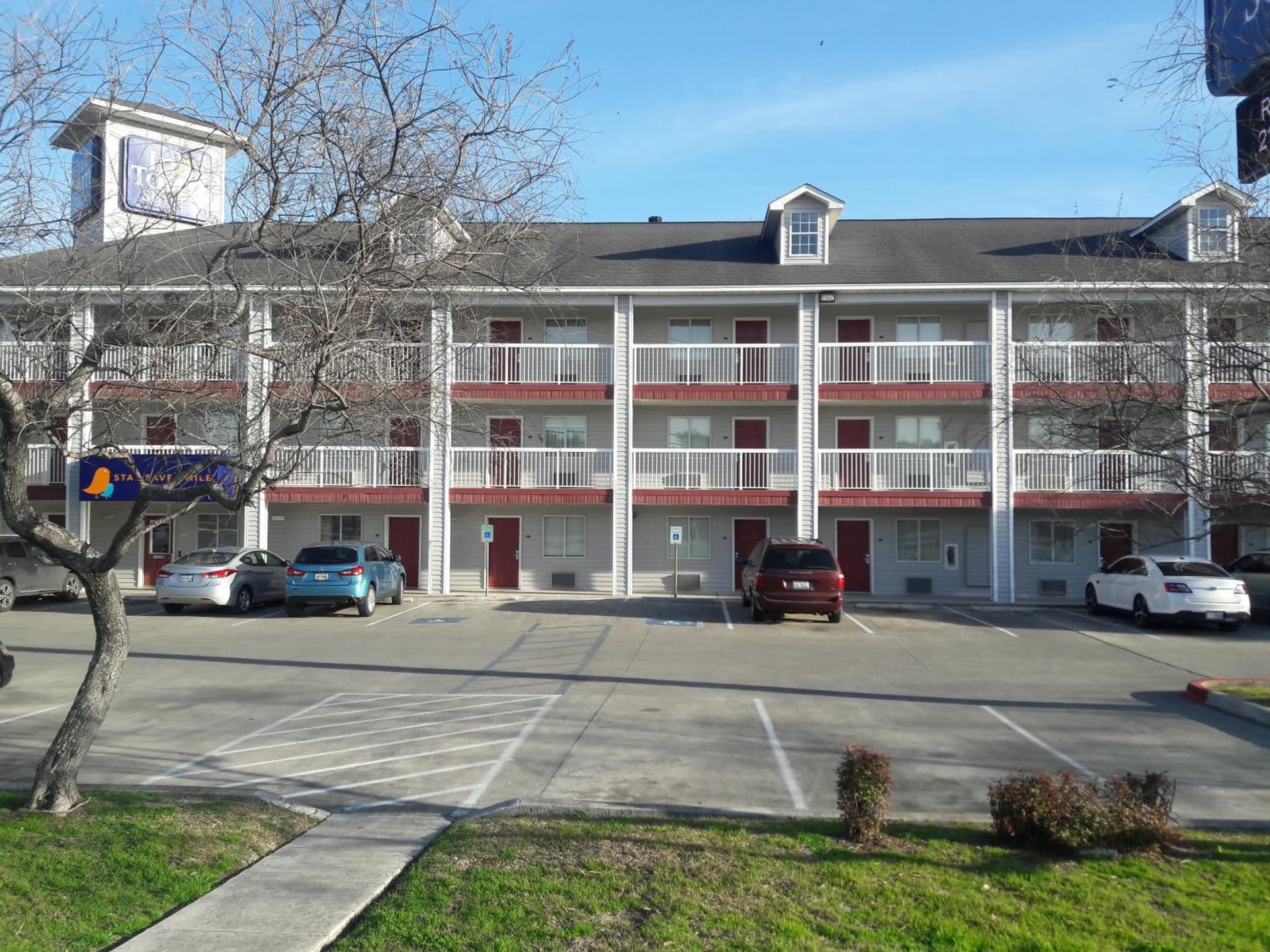 InTown Suites Extended Stay San Antonio TX - Nacogdoches Road interior in San Antonio, TX — gallery photo 2