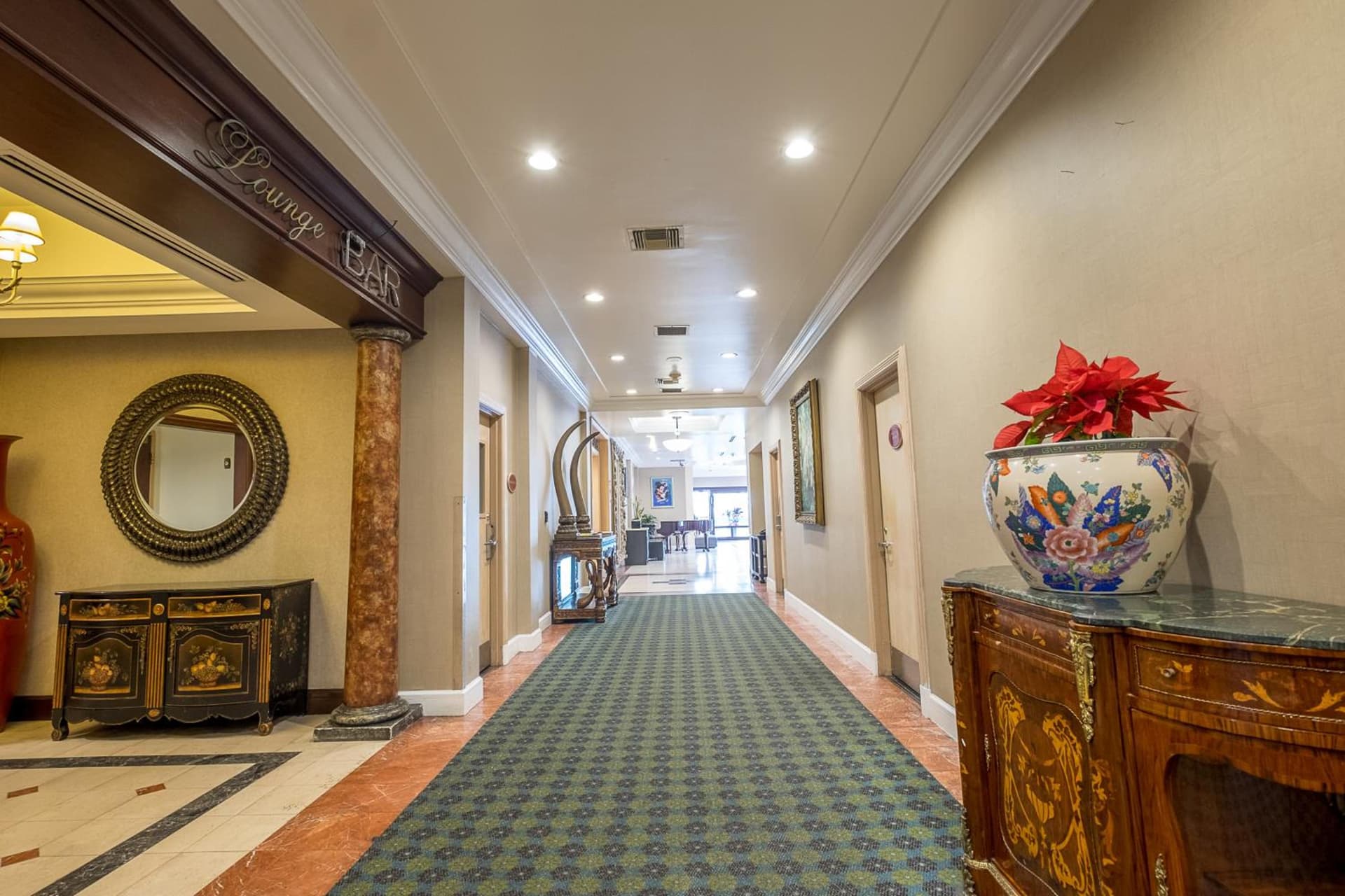 Howard Johnson by Wyndham Fullerton/Anaheim Conference Cntr gallery photo in Fullerton, CA — image 12