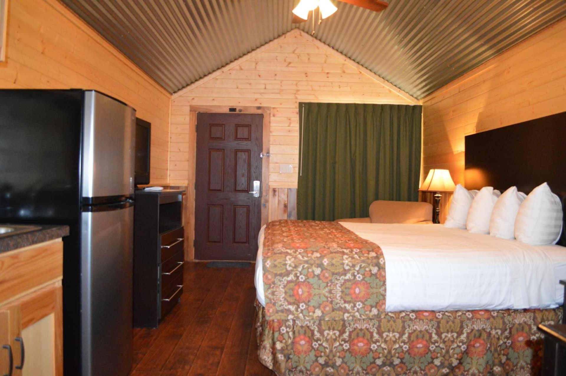 Lone Star Lodge exterior or lobby in Big Lake, TX — main listing photo