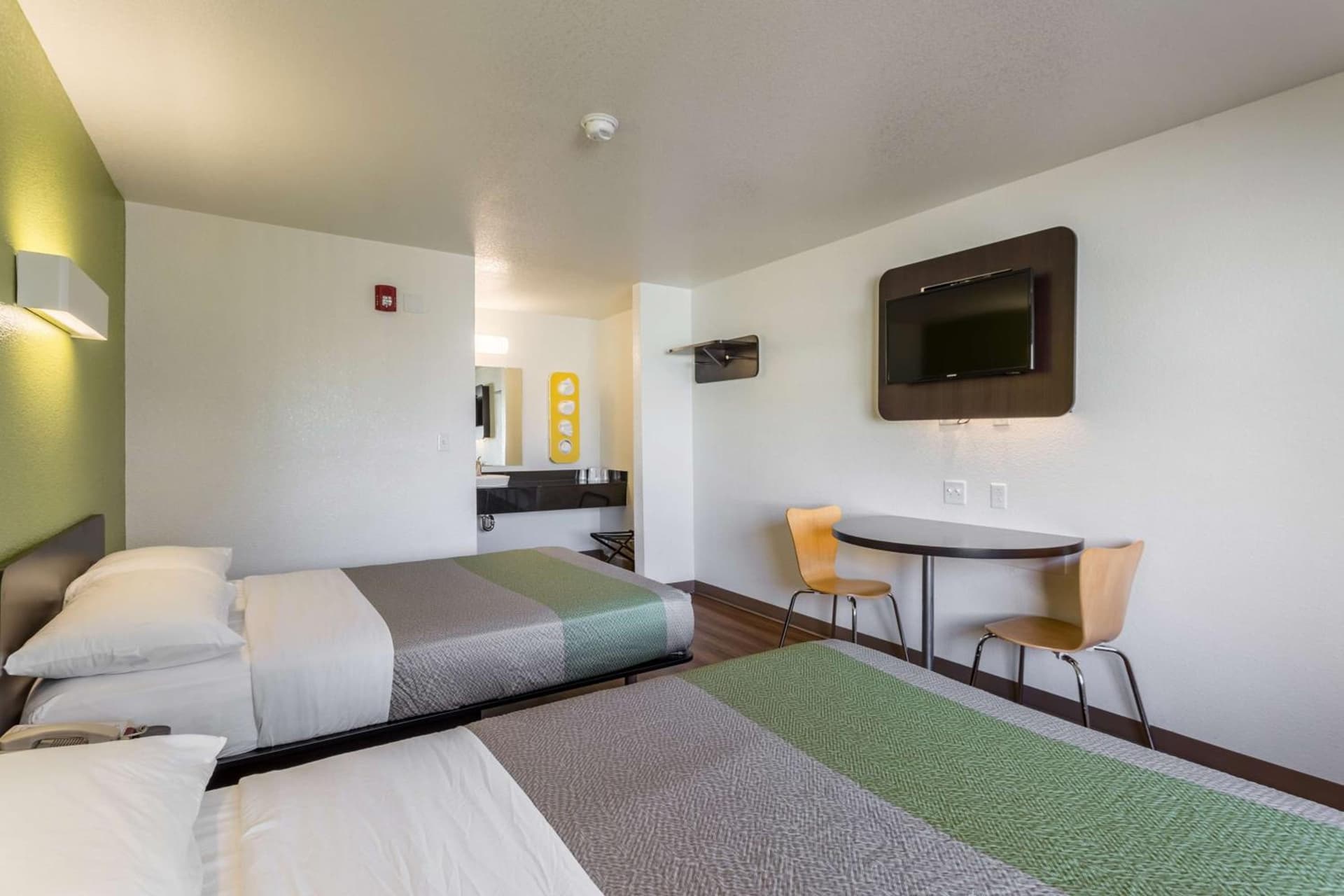 Motel 6-El Paso, TX - East gallery photo in El Paso, TX — image 30