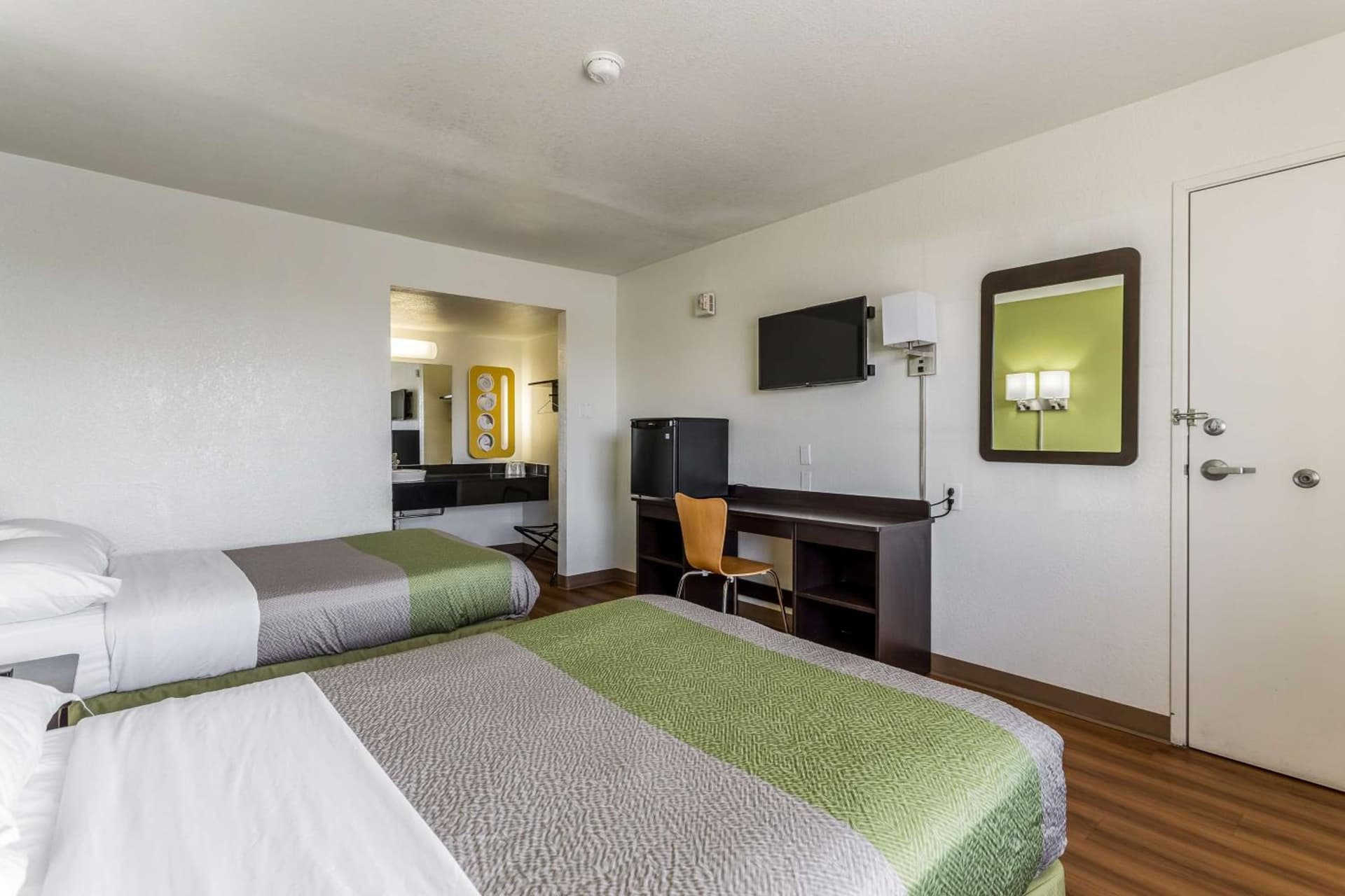 Motel 6-El Paso, TX - East gallery photo in El Paso, TX — image 17