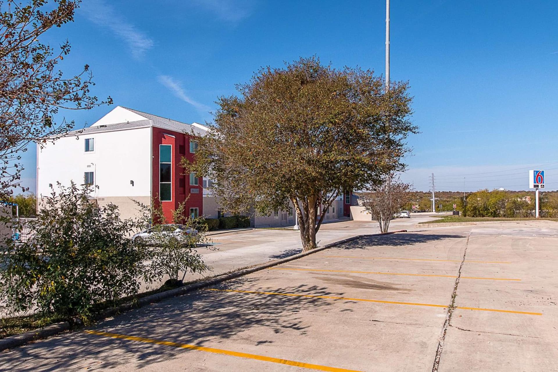 Motel 6-San Antonio, TX - Downtown - Alamo Dome property views in San Antonio, TX — gallery photo 3