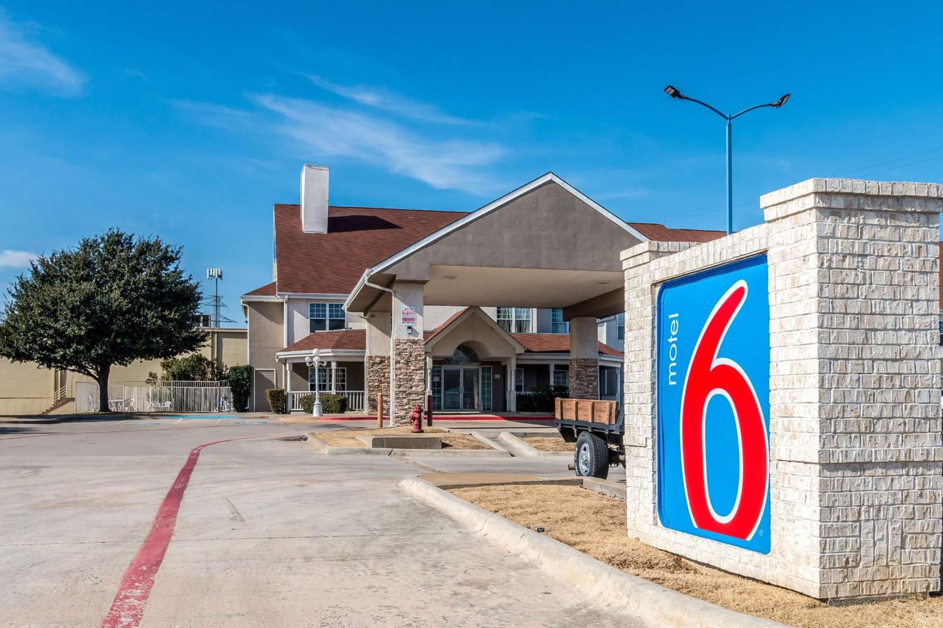 Motel 6-North Richland Hills, TX - Rufe Snow — hotel in North Richland Hills, Texas