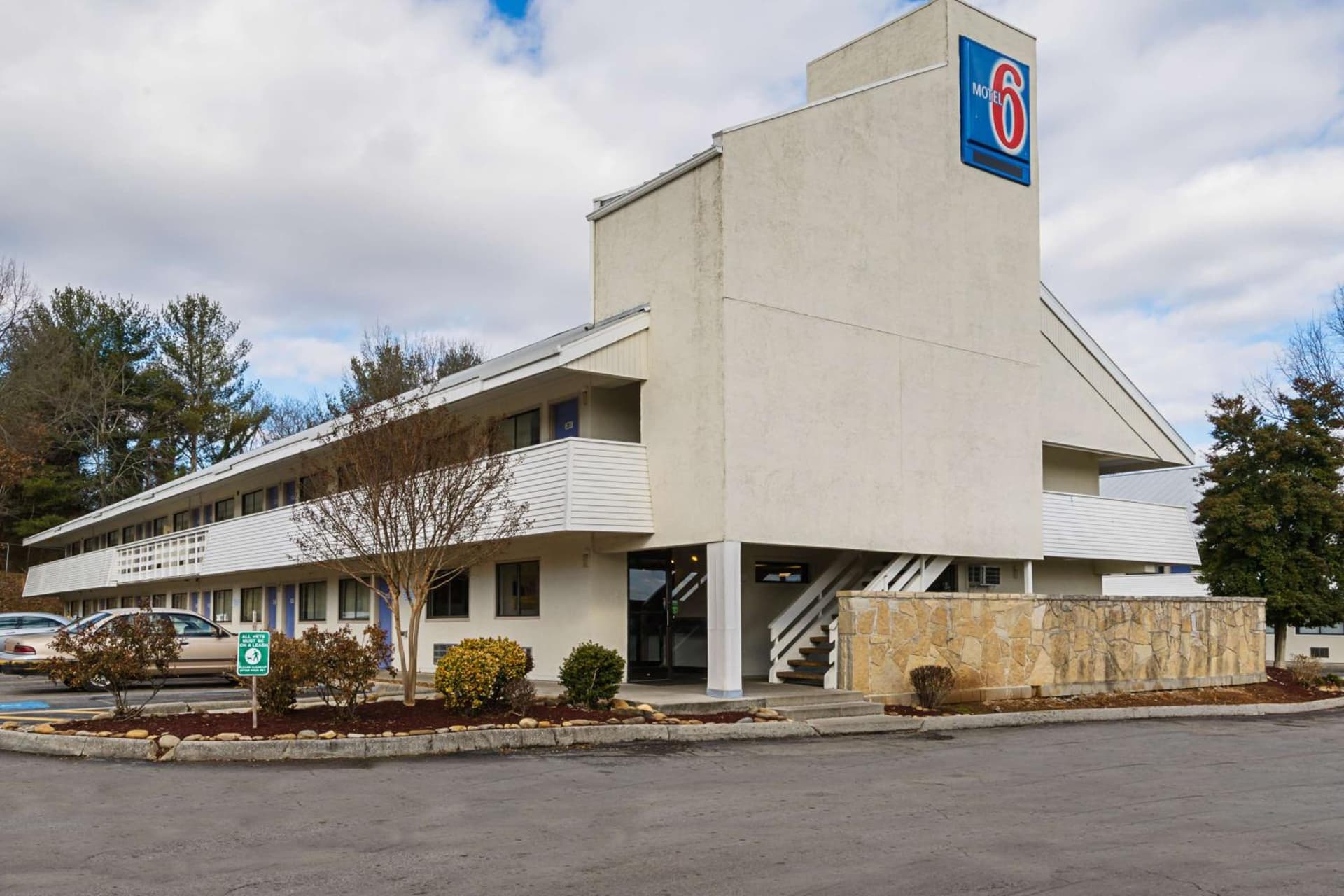 Motel 6-Knoxville, TN - North property views in Knoxville, TN — gallery photo 3
