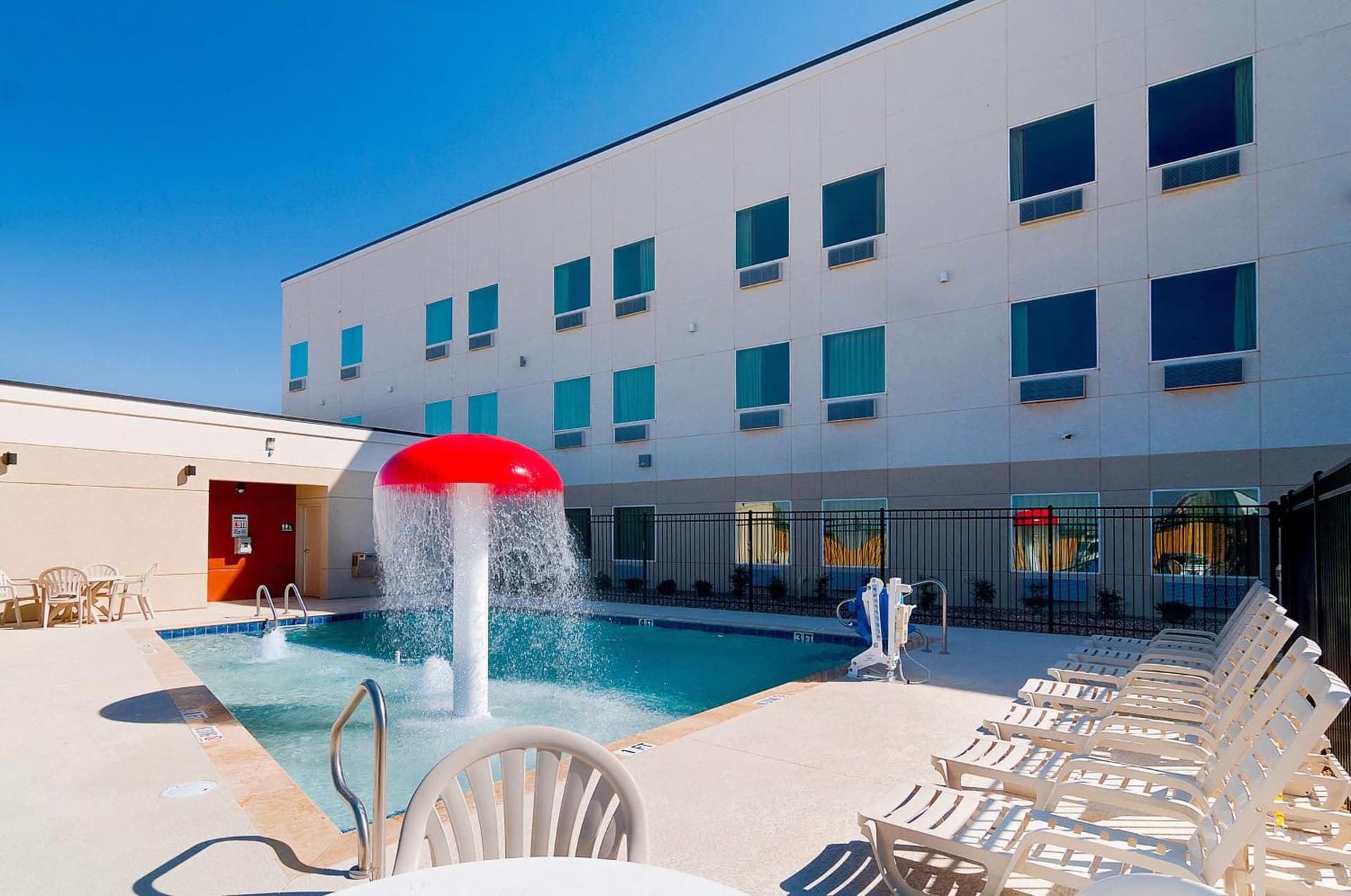 Motel 6-Midland, TX gallery photo in Midland, TX — image 13