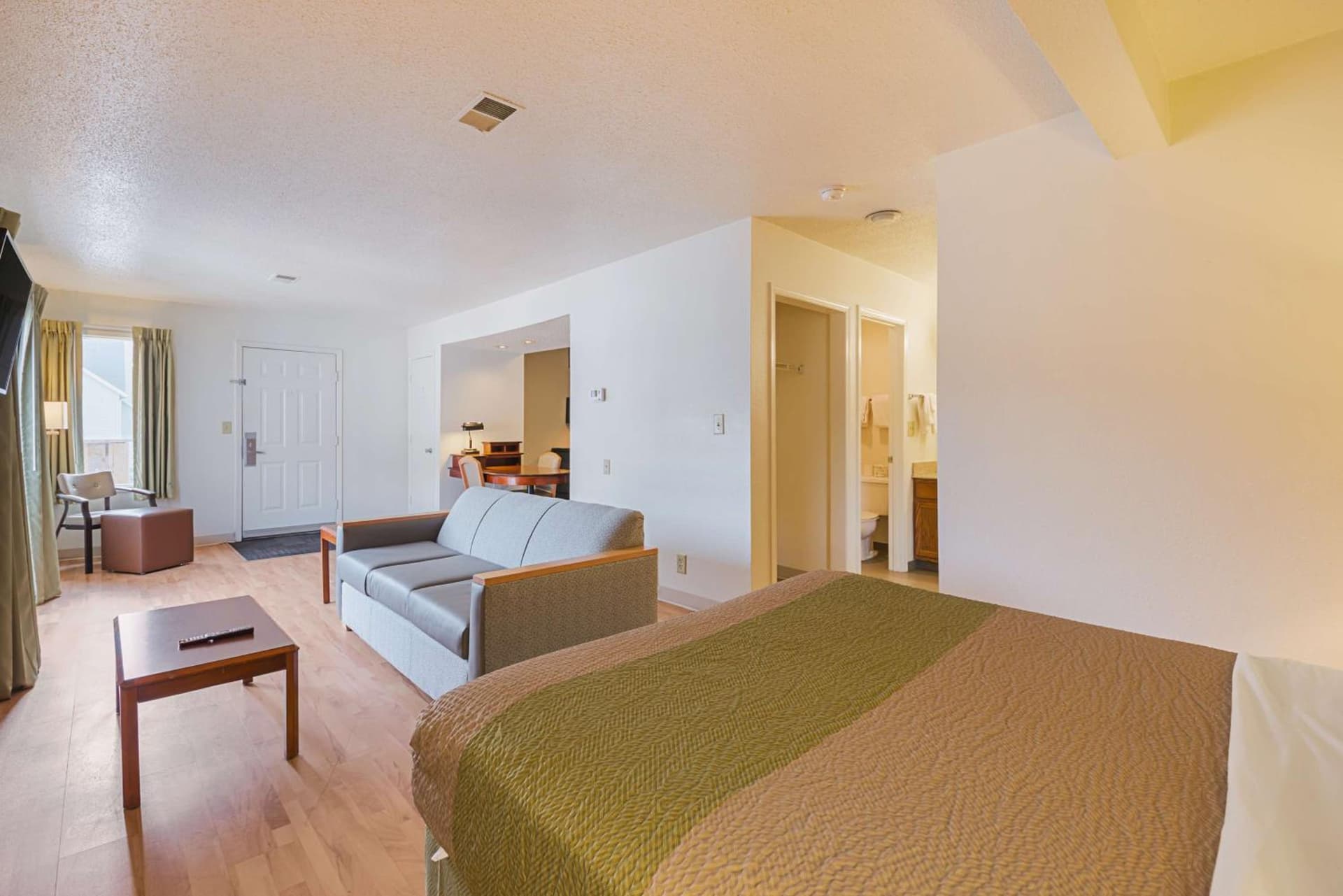 Studio 6 Extended Stay - Greensboro, NC gallery photo in Greensboro, NC — image 14