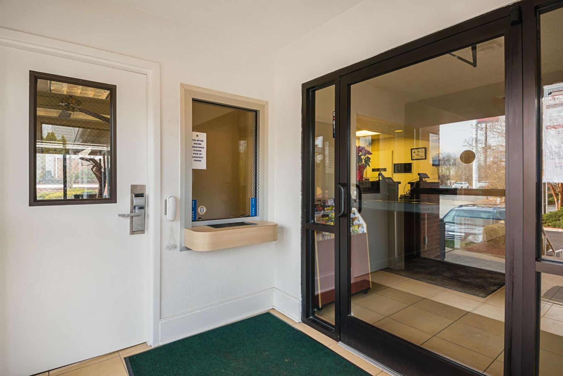 Studio 6 Extended Stay - Greensboro, NC gallery photo in Greensboro, NC — image 12