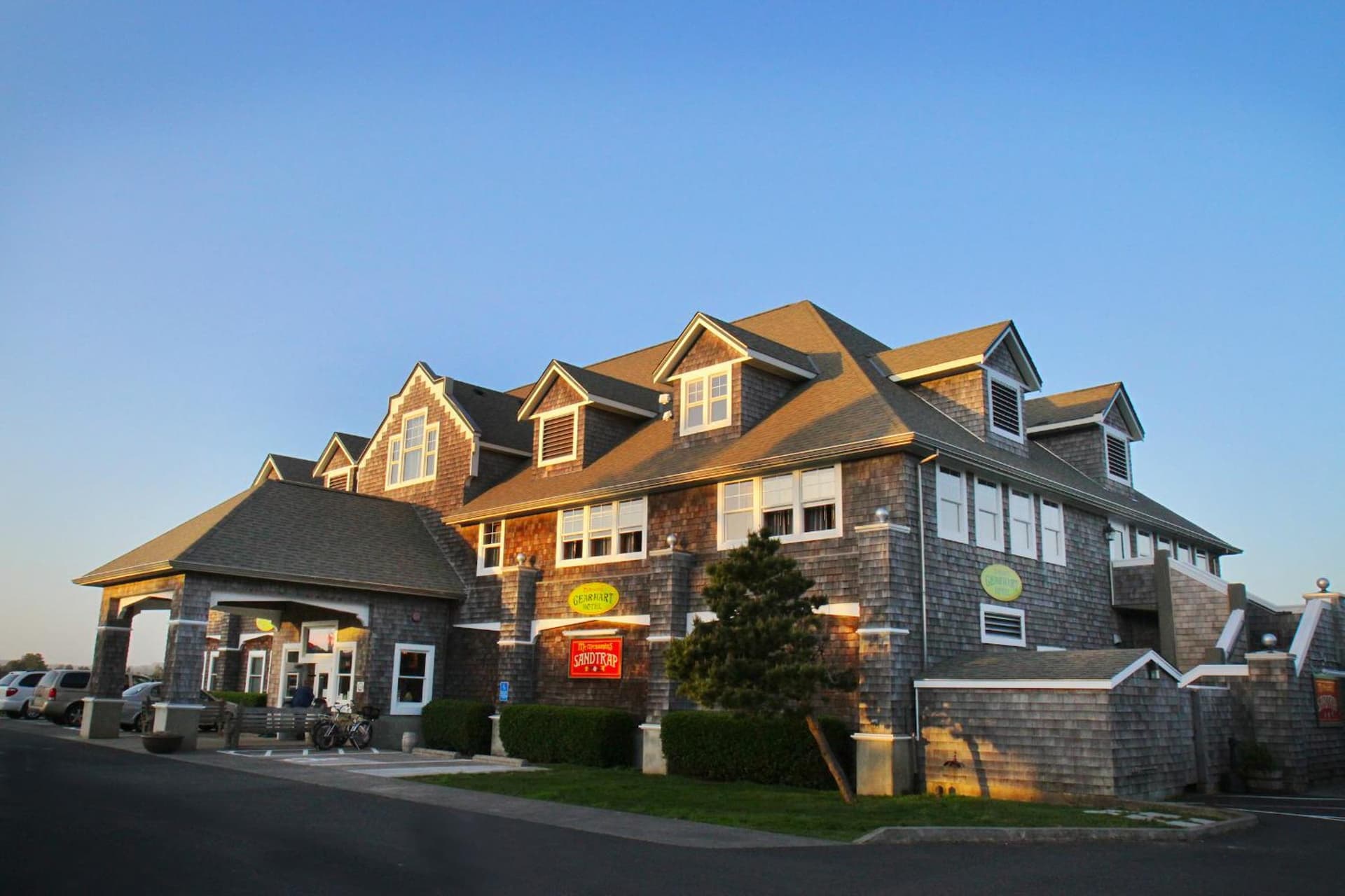 McMenamins Gearhart Hotel property views in Gearhart, OR — gallery photo 3